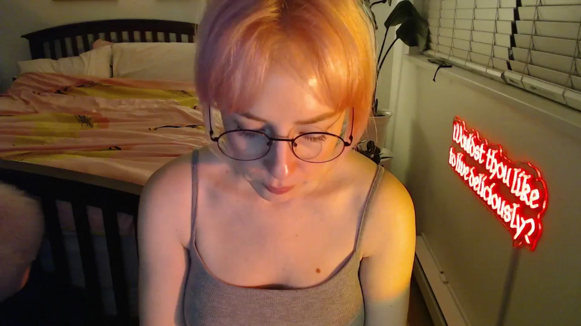 Gallery image thumbnail from NahlaHoney's myfreecams stream on, 09/30/2025, 03:04 image 16 of 20