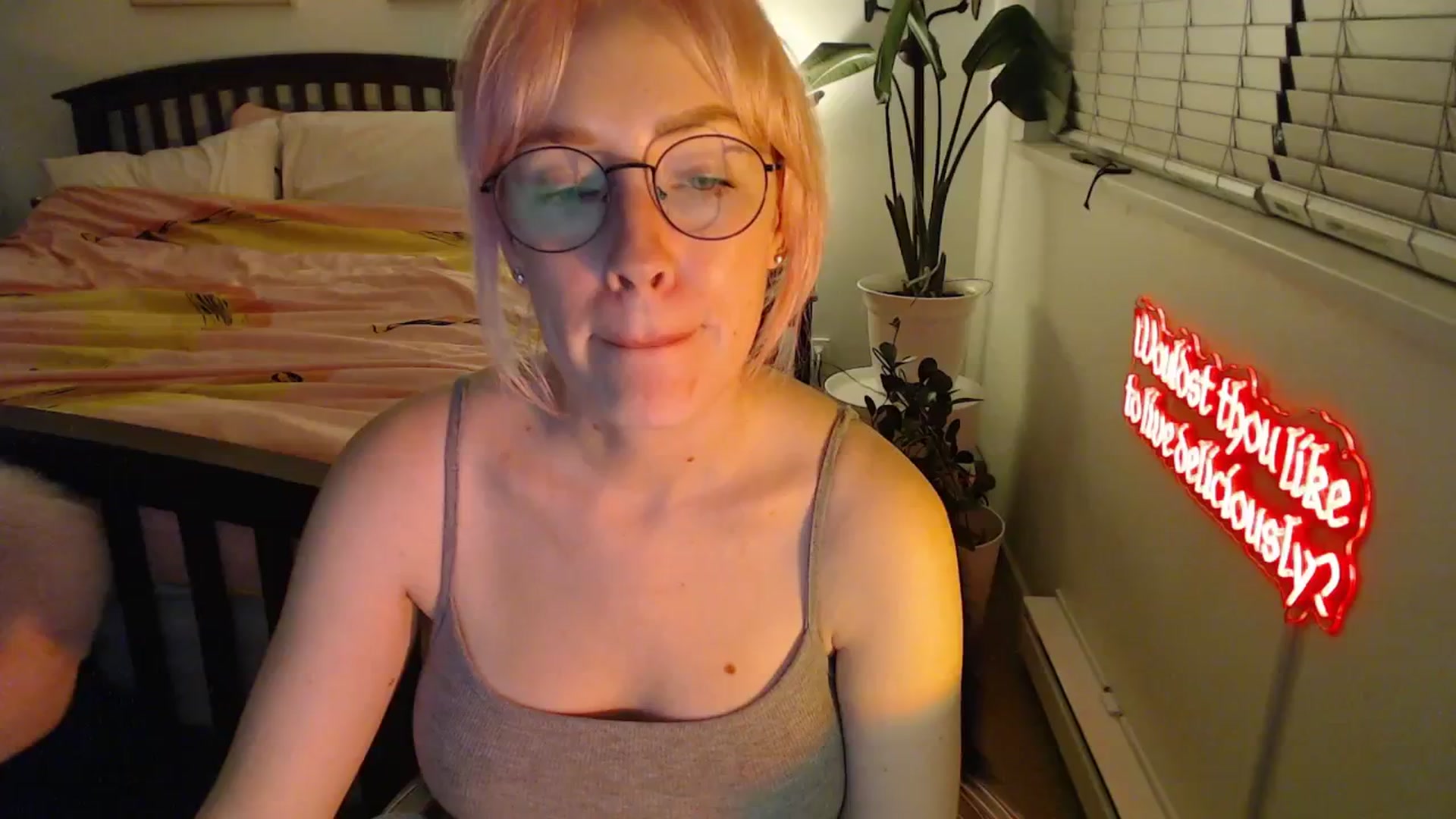Gallery image thumbnail from NahlaHoney's myfreecams stream on, 09/30/2025, 03:04 image 10 of 20