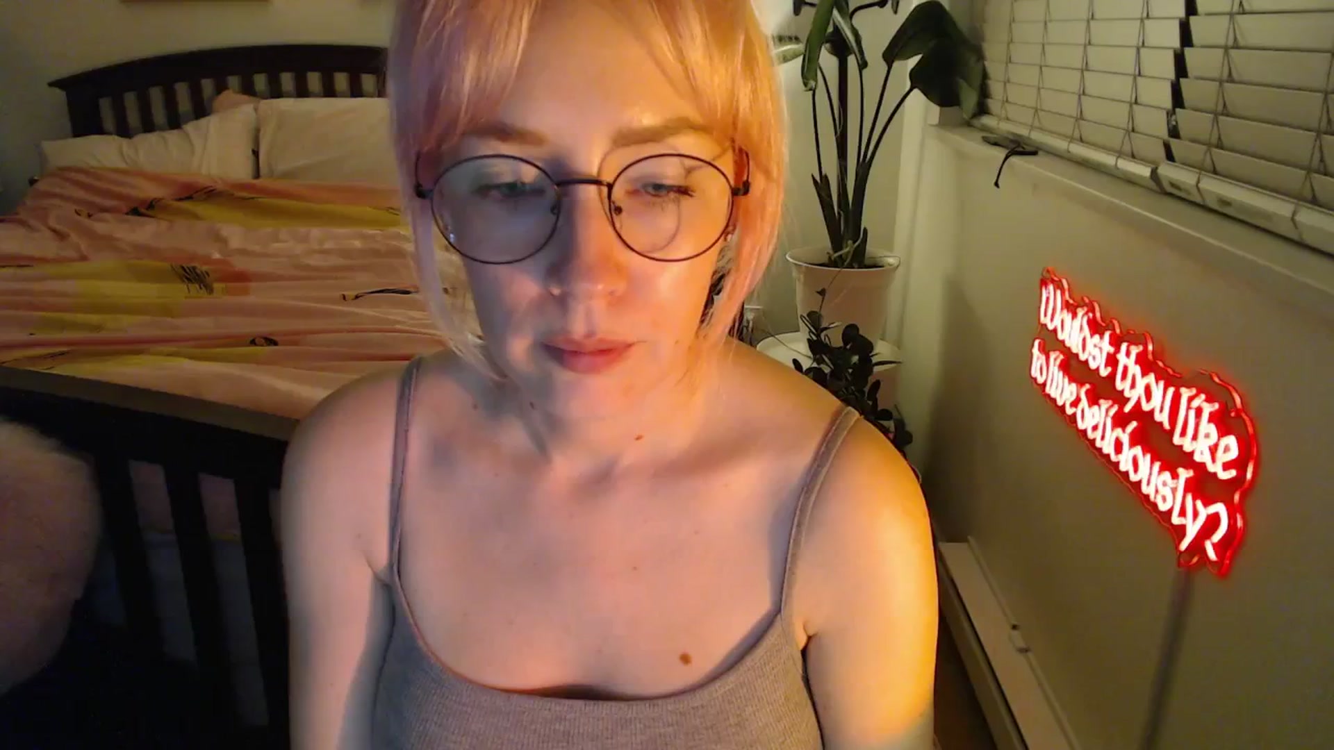 Gallery image thumbnail from NahlaHoney's myfreecams stream on, 09/30/2025, 03:04 image 19 of 20