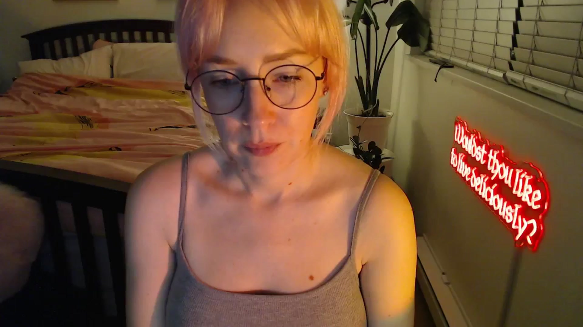 Gallery image thumbnail from NahlaHoney's myfreecams stream on, 09/30/2025, 03:04 image 18 of 20