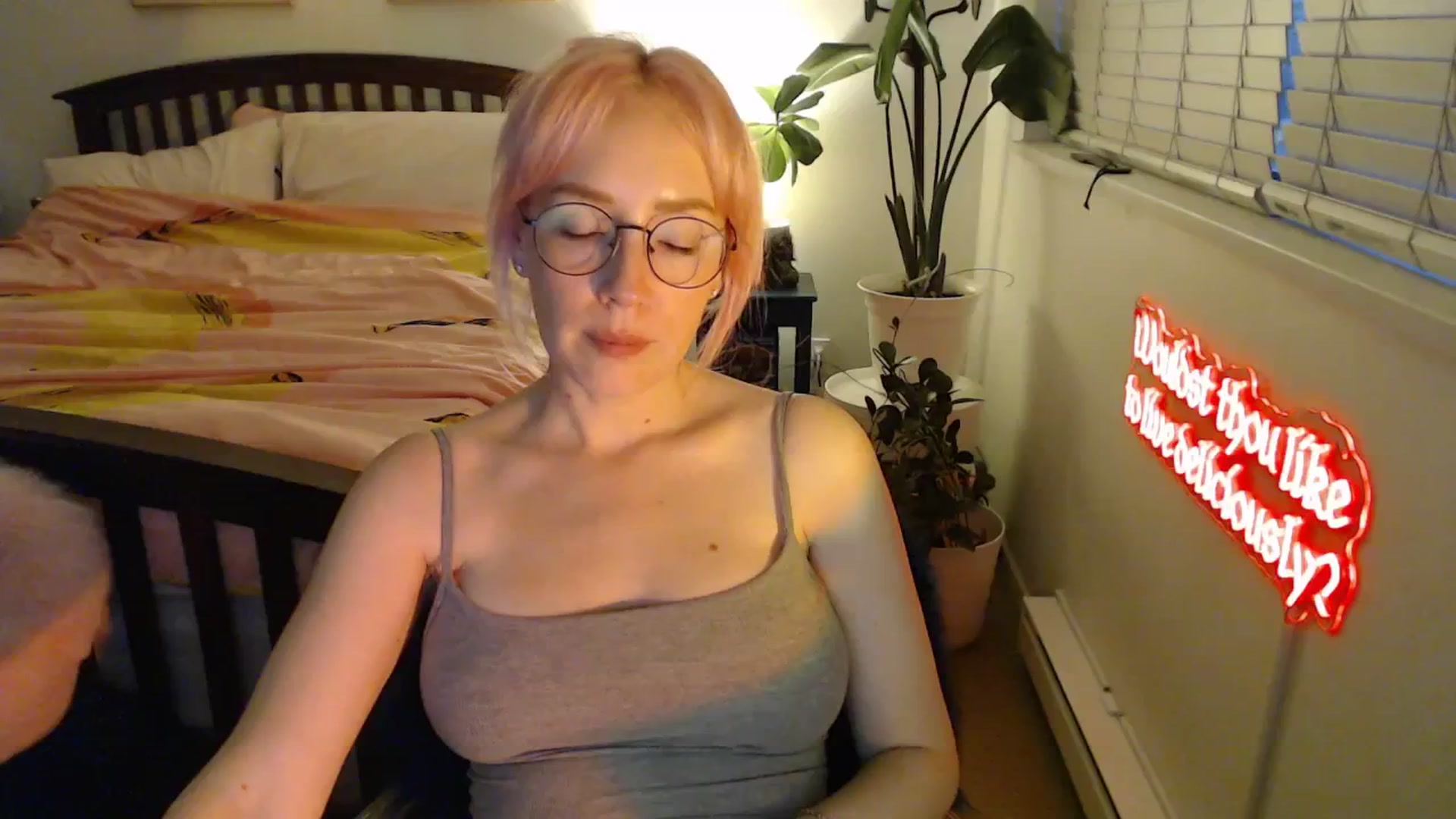 Gallery image thumbnail from NahlaHoney's myfreecams stream on, 09/30/2025, 03:04 image 1 of 20
