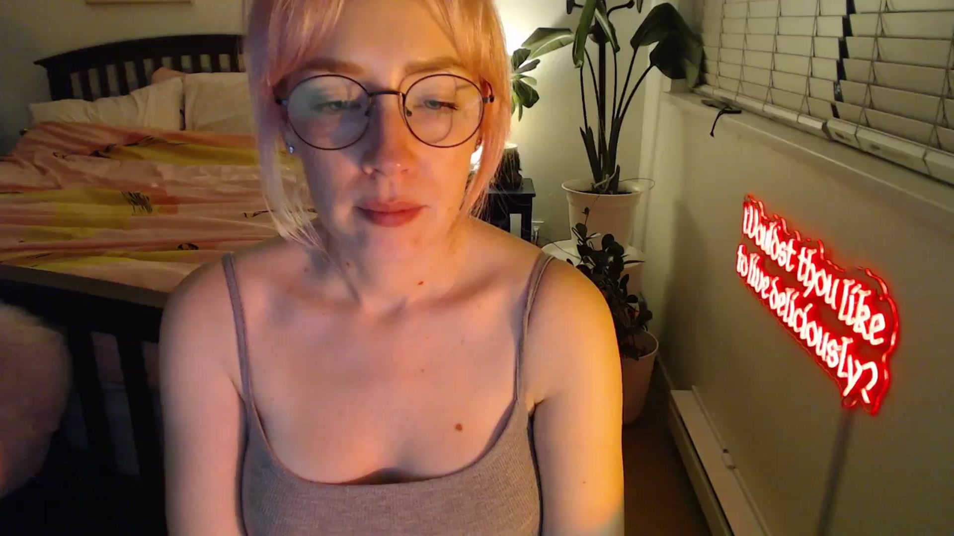 Gallery image thumbnail from NahlaHoney's myfreecams stream on, 09/30/2025, 03:04 image 7 of 20