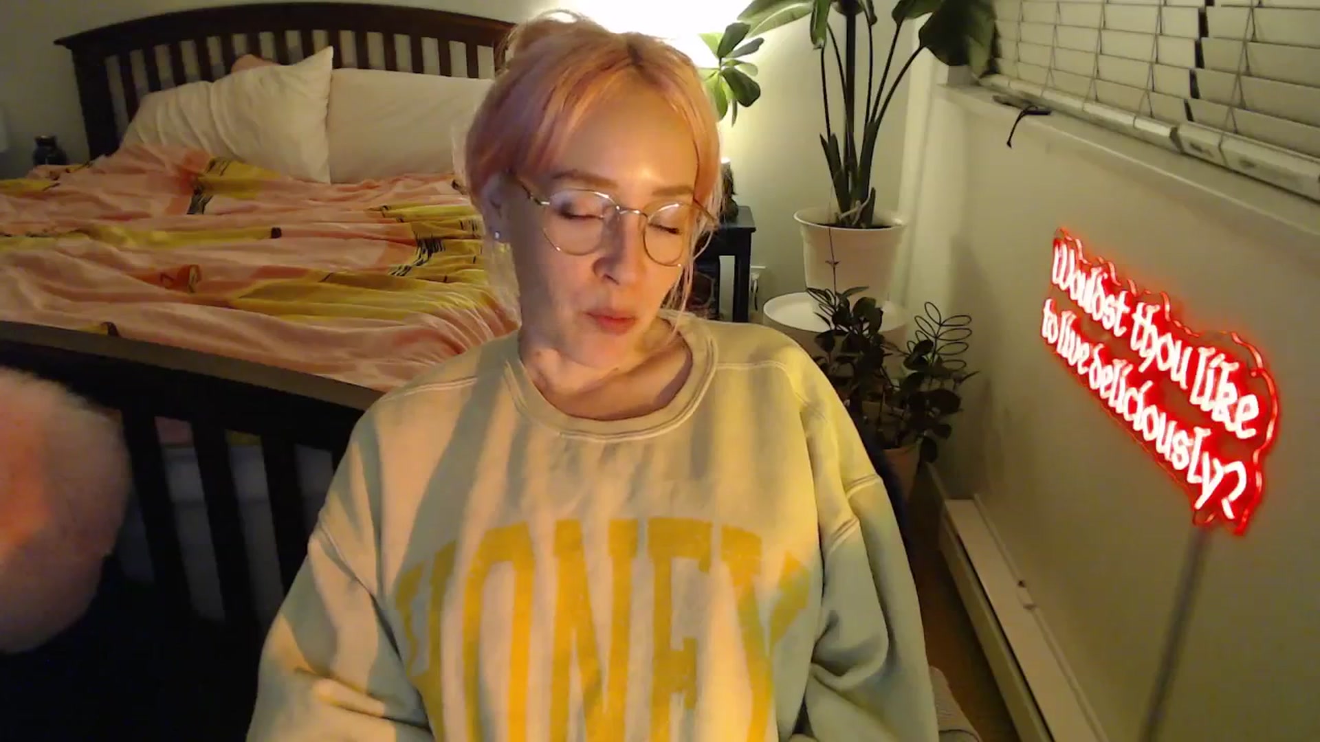 Gallery image thumbnail from NahlaHoney's myfreecams stream on, 10/02/2025, 03:51 image 4 of 20