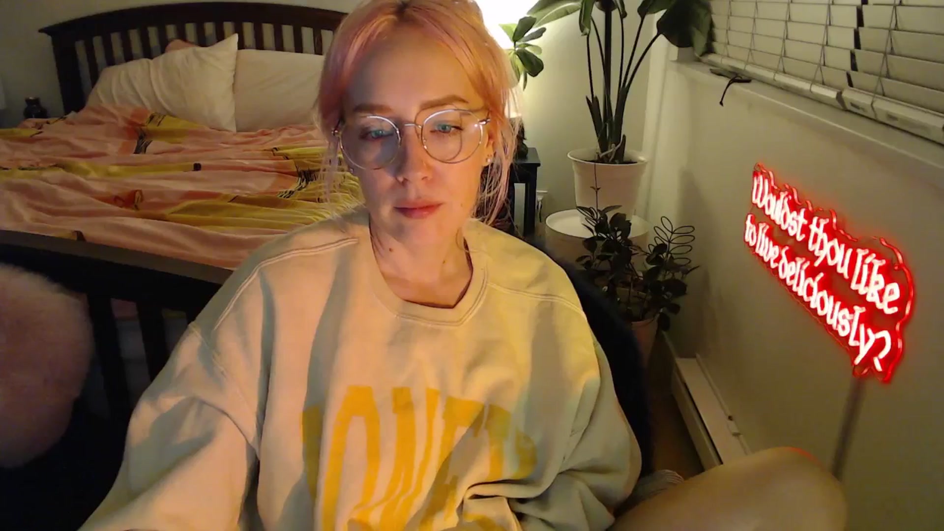 Gallery image thumbnail from NahlaHoney's myfreecams stream on, 10/02/2025, 03:51 image 2 of 20