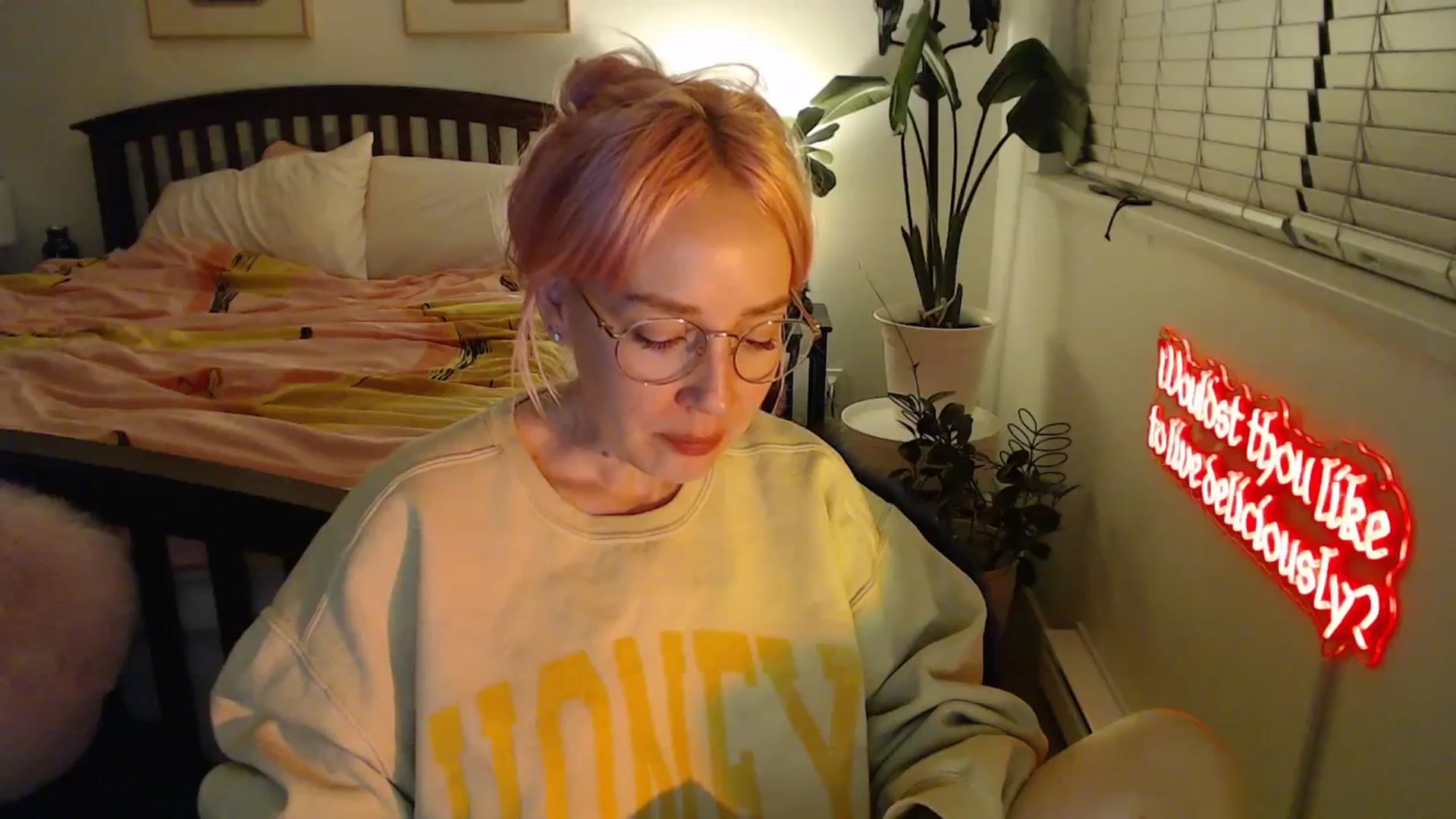 Gallery image thumbnail from NahlaHoney's myfreecams stream on, 10/02/2025, 03:51 image 16 of 20