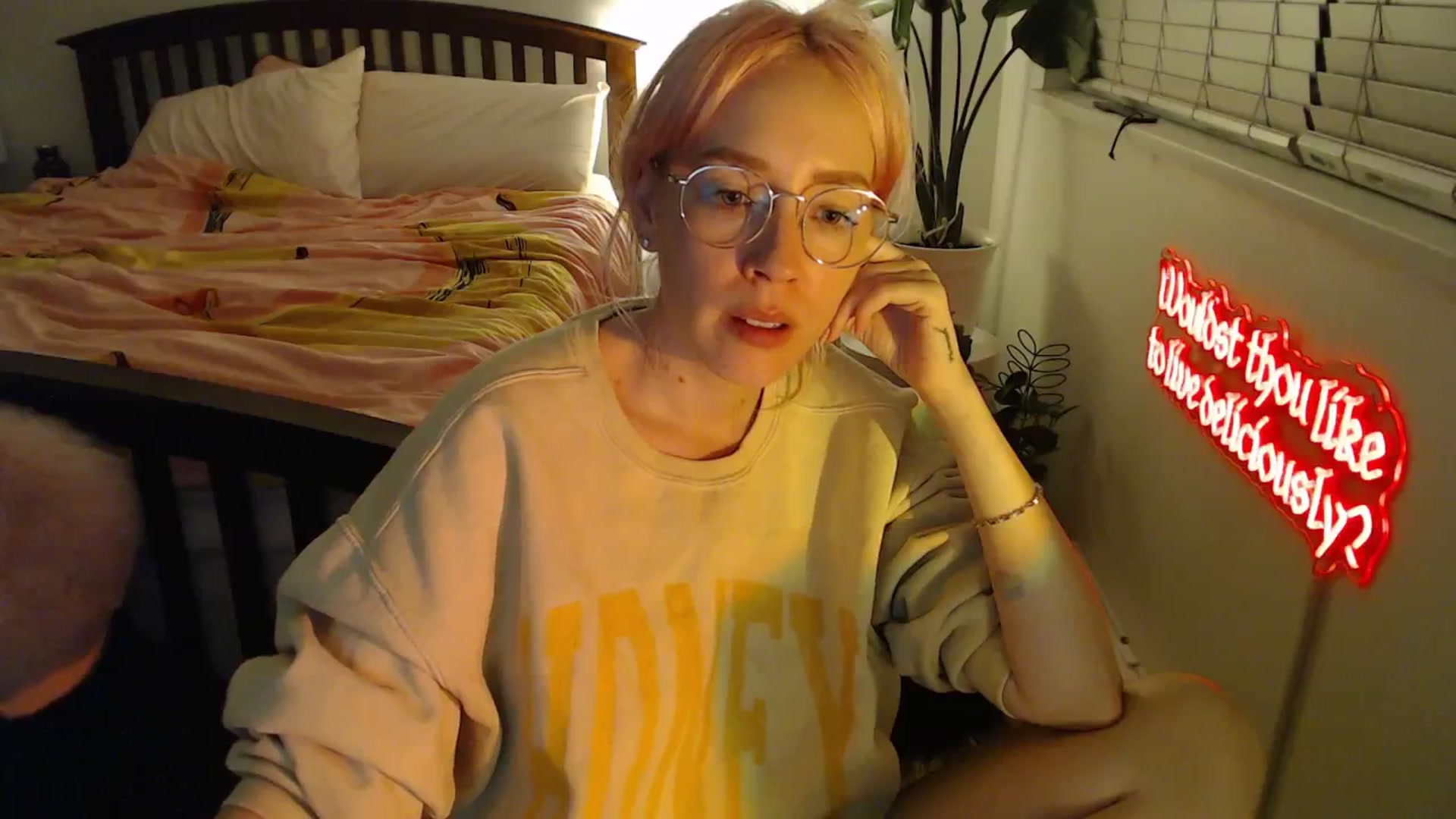 Gallery image thumbnail from NahlaHoney's myfreecams stream on, 10/02/2025, 03:51 image 17 of 20