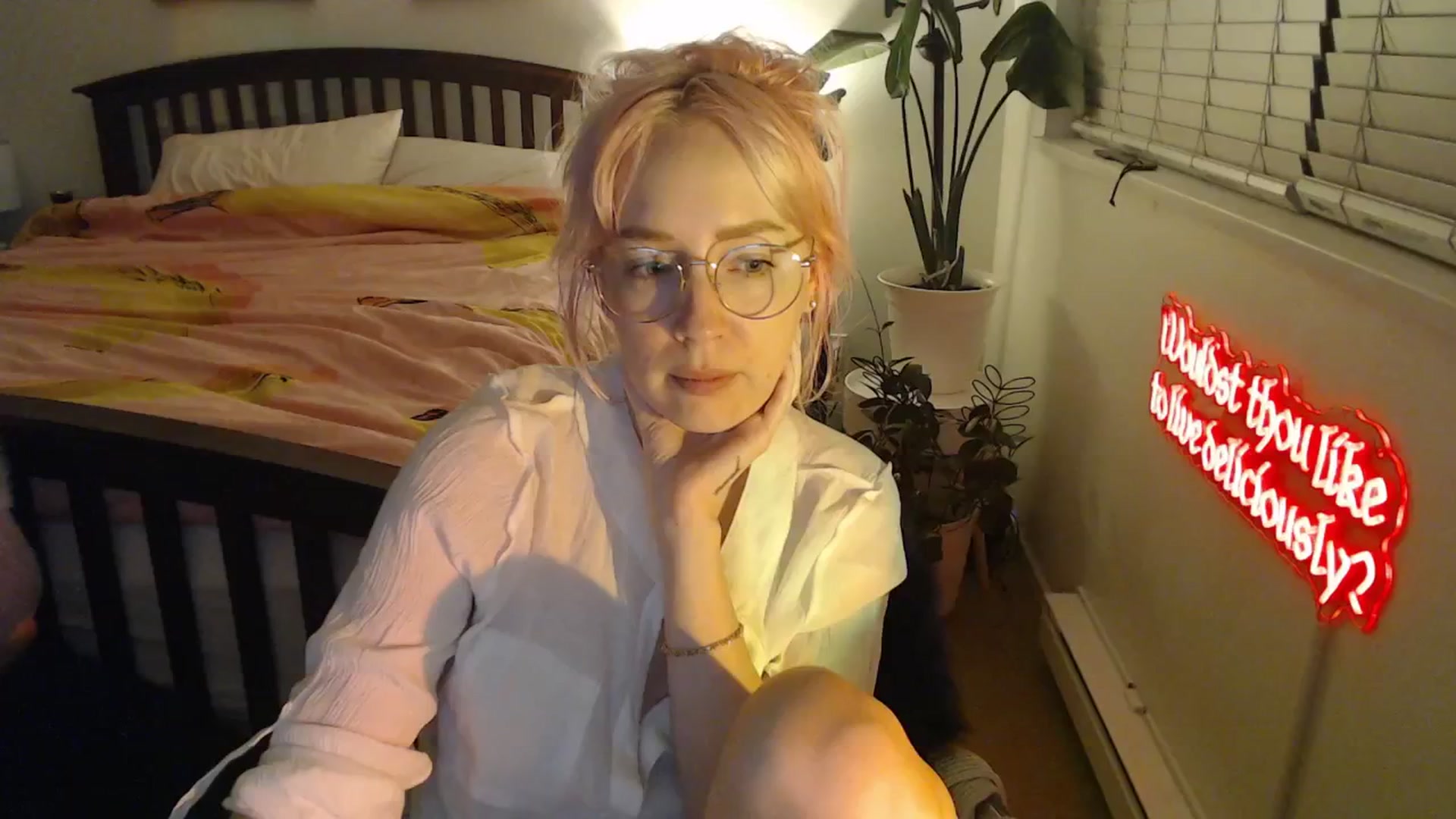 Gallery image thumbnail from NahlaHoney's myfreecams stream on, 10/06/2025, 03:54 image 3 of 20