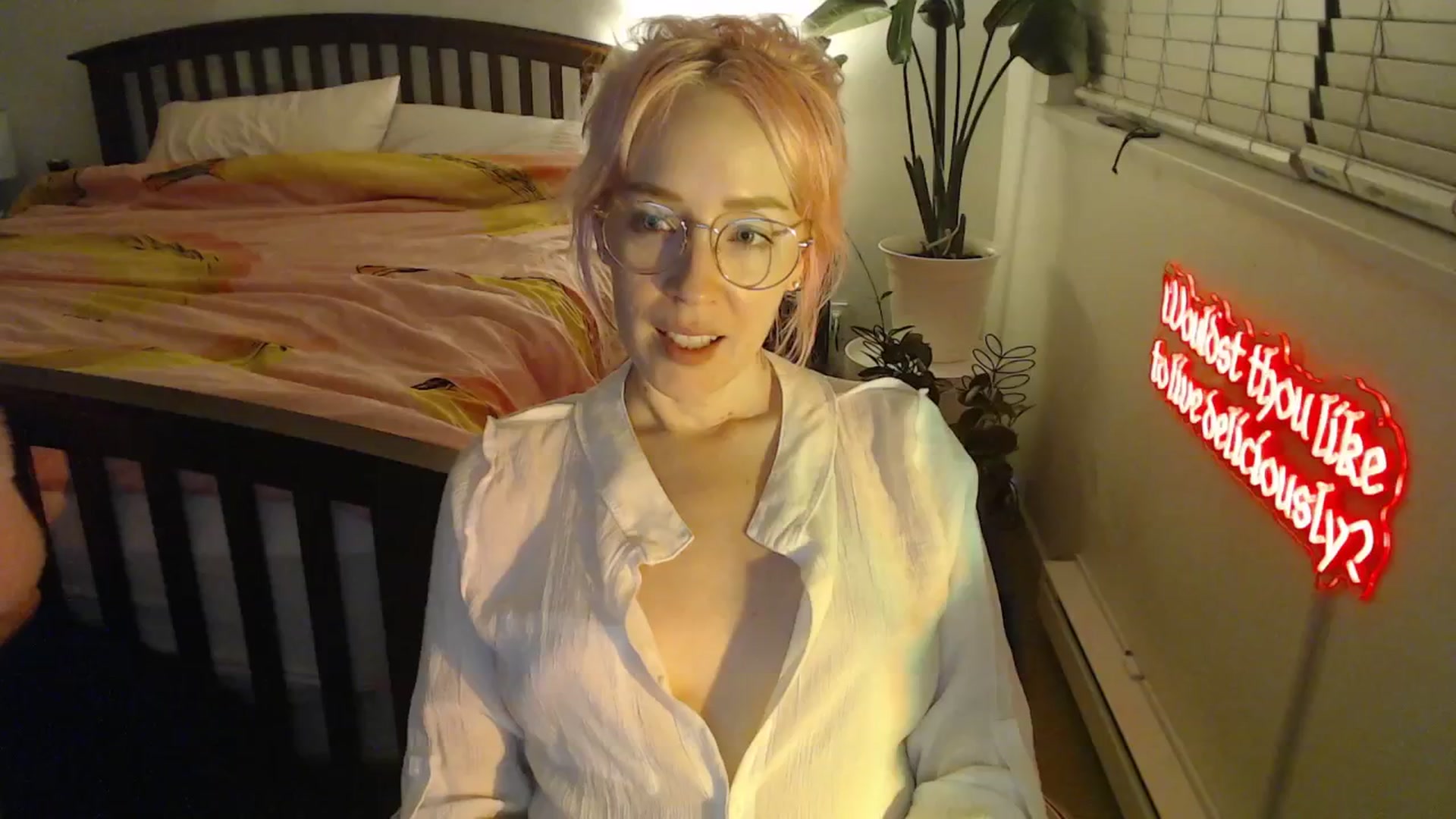Gallery image thumbnail from NahlaHoney's myfreecams stream on, 10/06/2025, 03:54 image 16 of 20