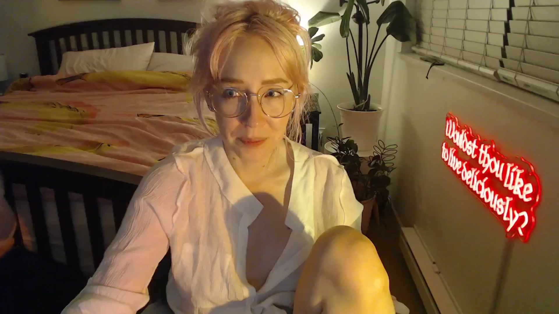 Gallery image thumbnail from NahlaHoney's myfreecams stream on, 10/06/2025, 03:54 image 4 of 20