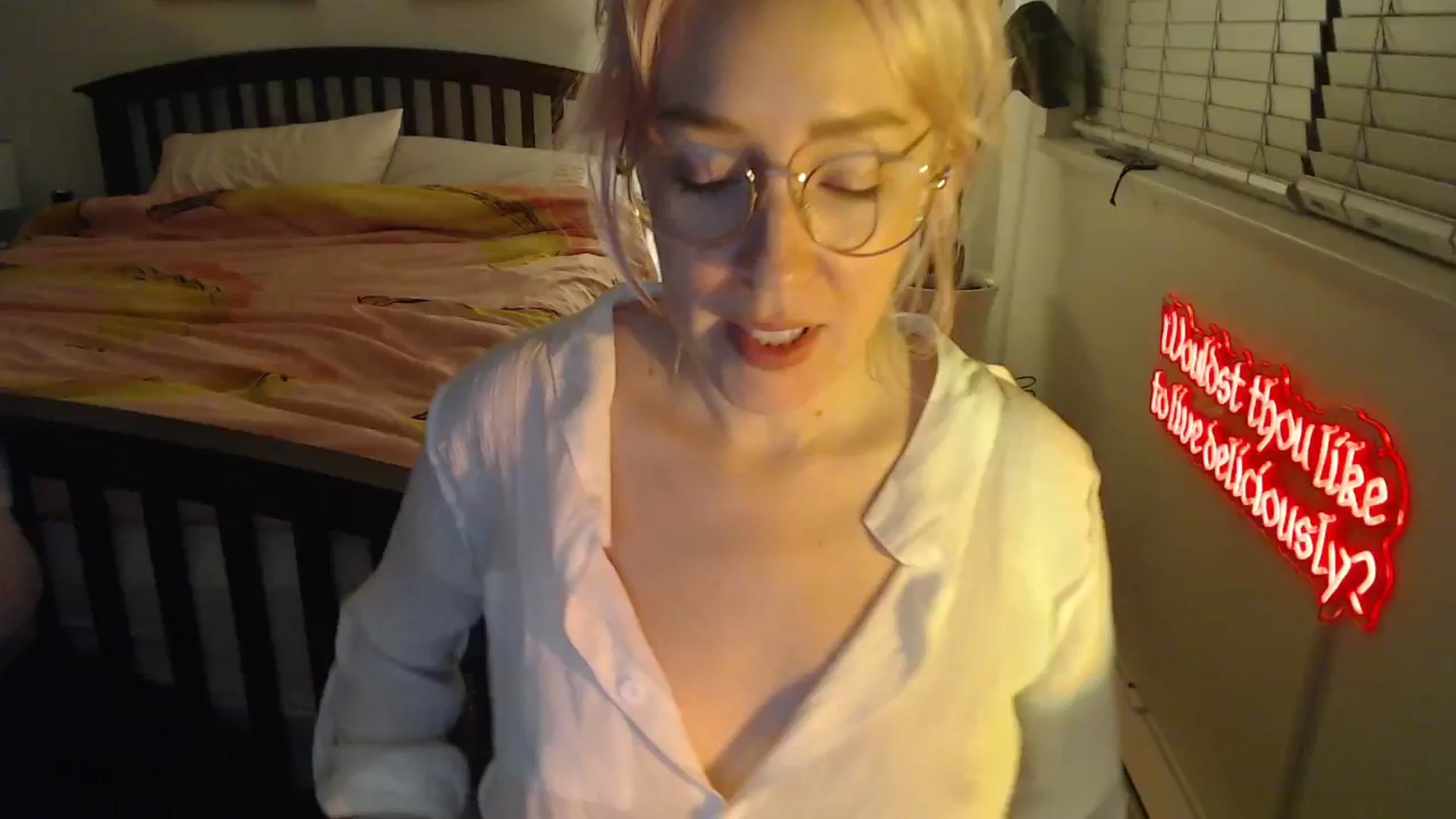 Gallery image thumbnail from NahlaHoney's myfreecams stream on, 10/06/2025, 03:54 image 12 of 20