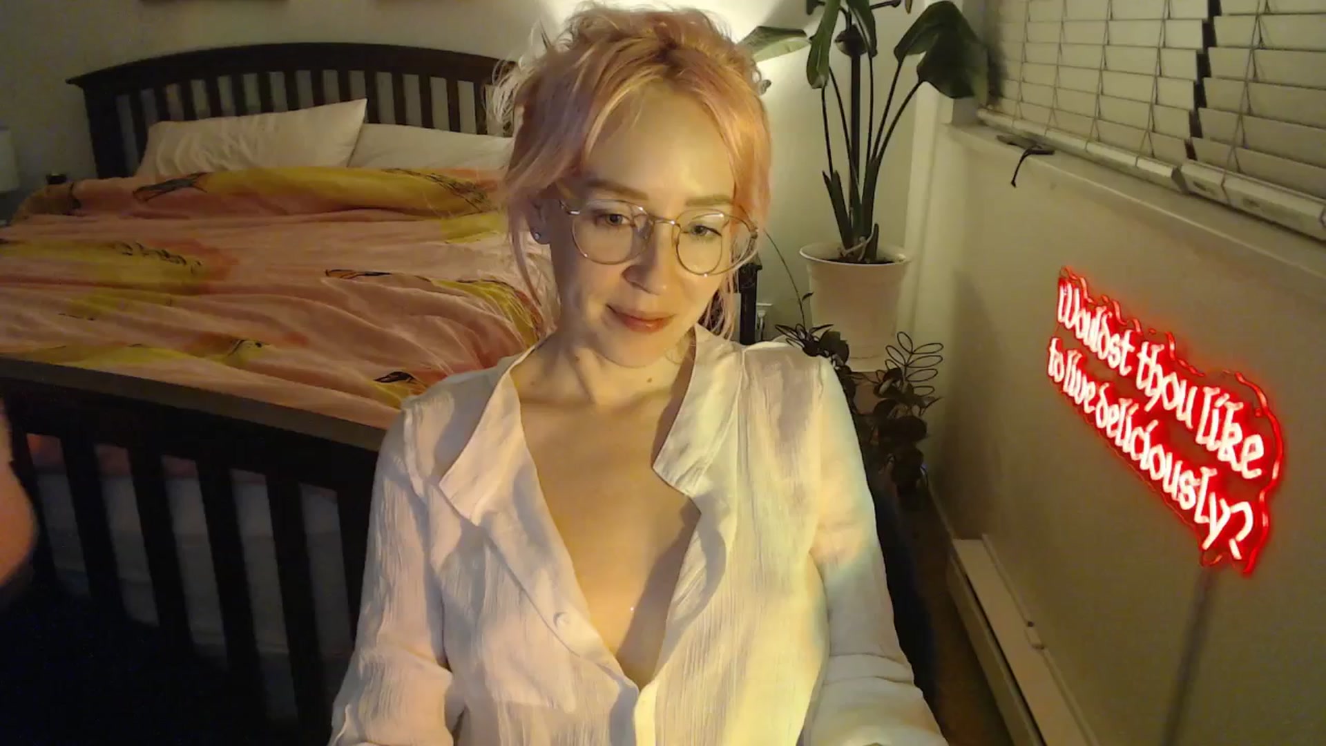 Gallery image thumbnail from NahlaHoney's myfreecams stream on, 10/06/2025, 03:54 image 14 of 20