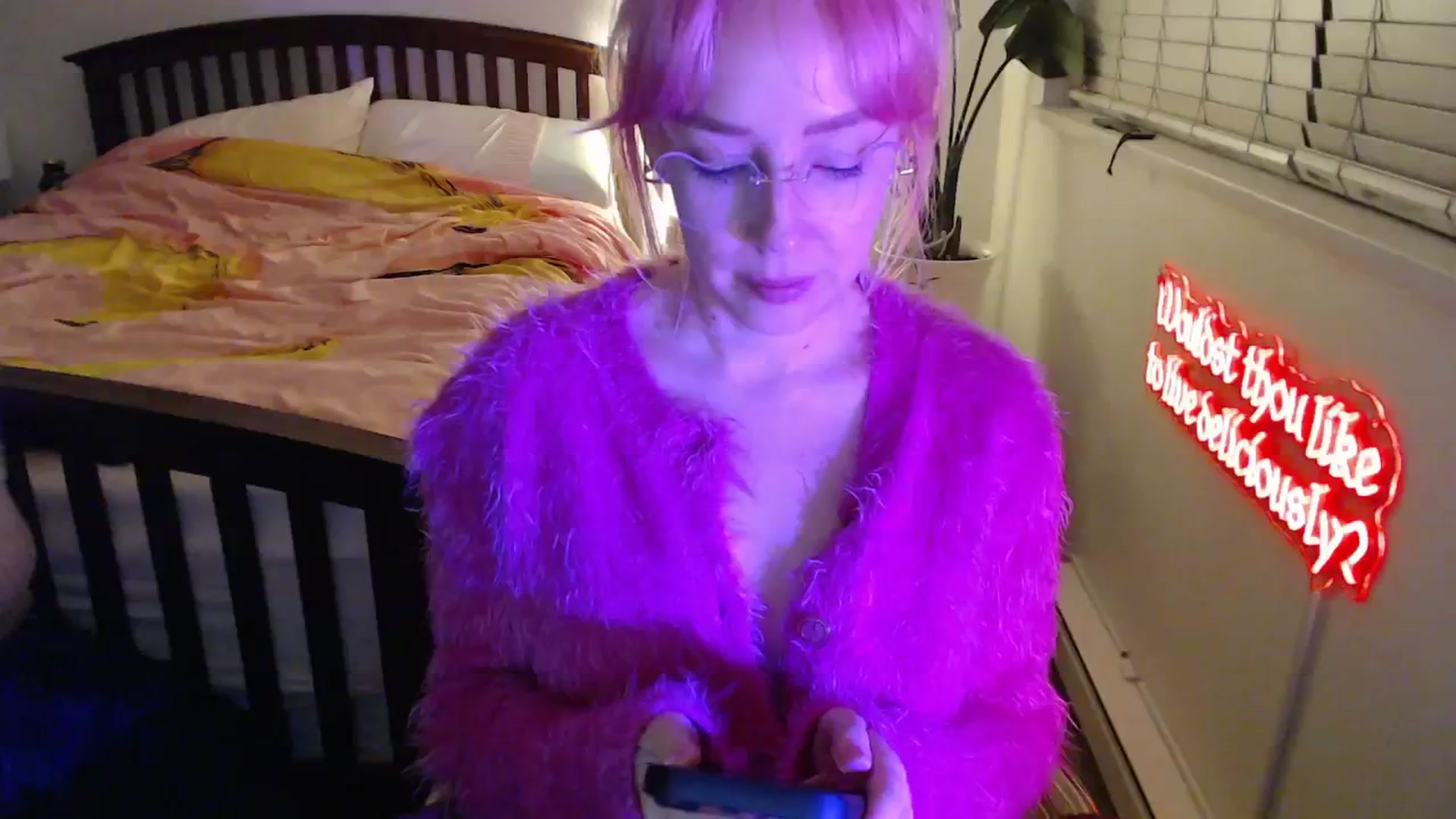 Gallery image thumbnail from NahlaHoney's myfreecams stream on, 10/08/2025, 04:42 image 11 of 20