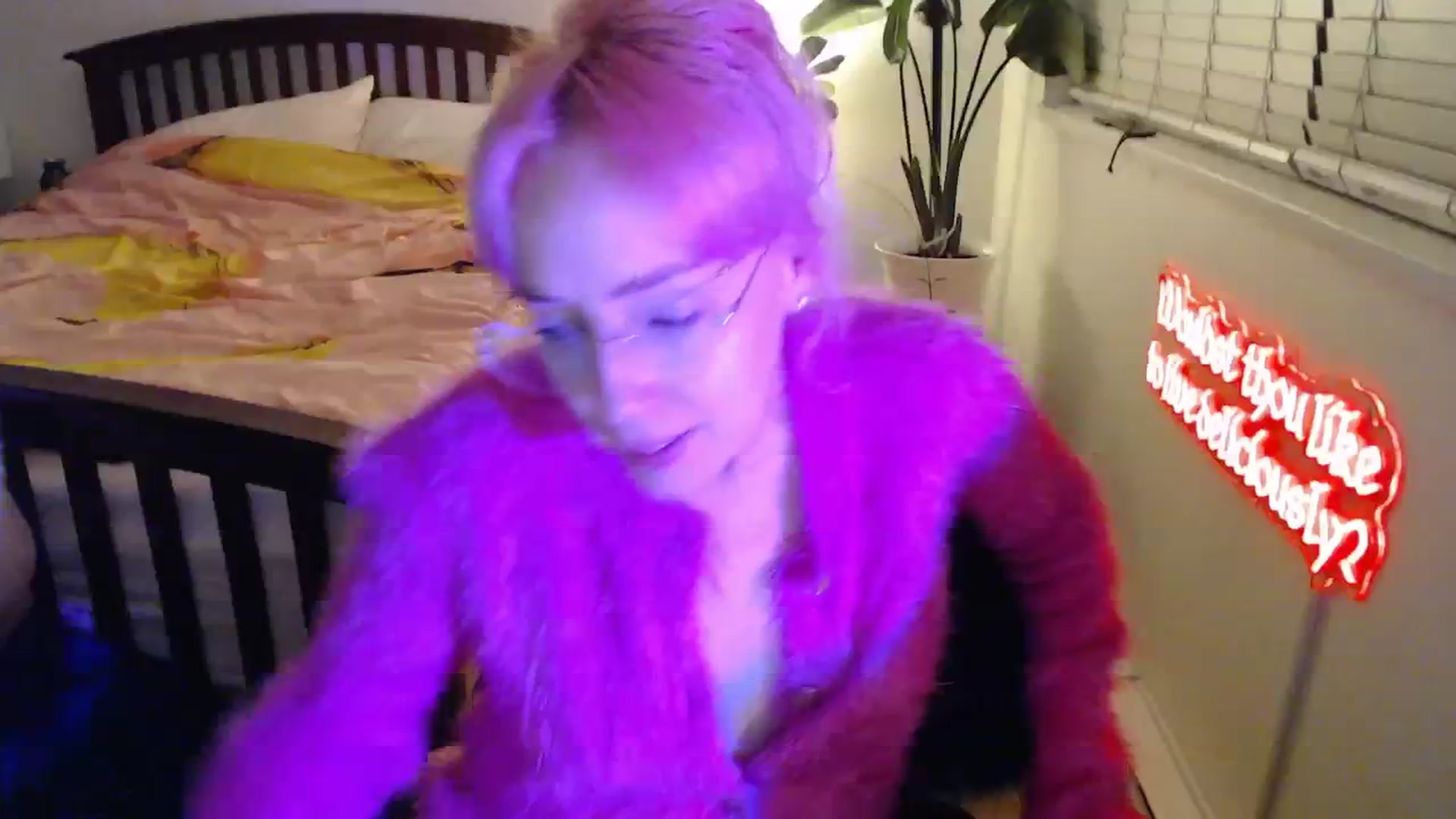 Gallery image thumbnail from NahlaHoney's myfreecams stream on, 10/08/2025, 04:42 image 10 of 20