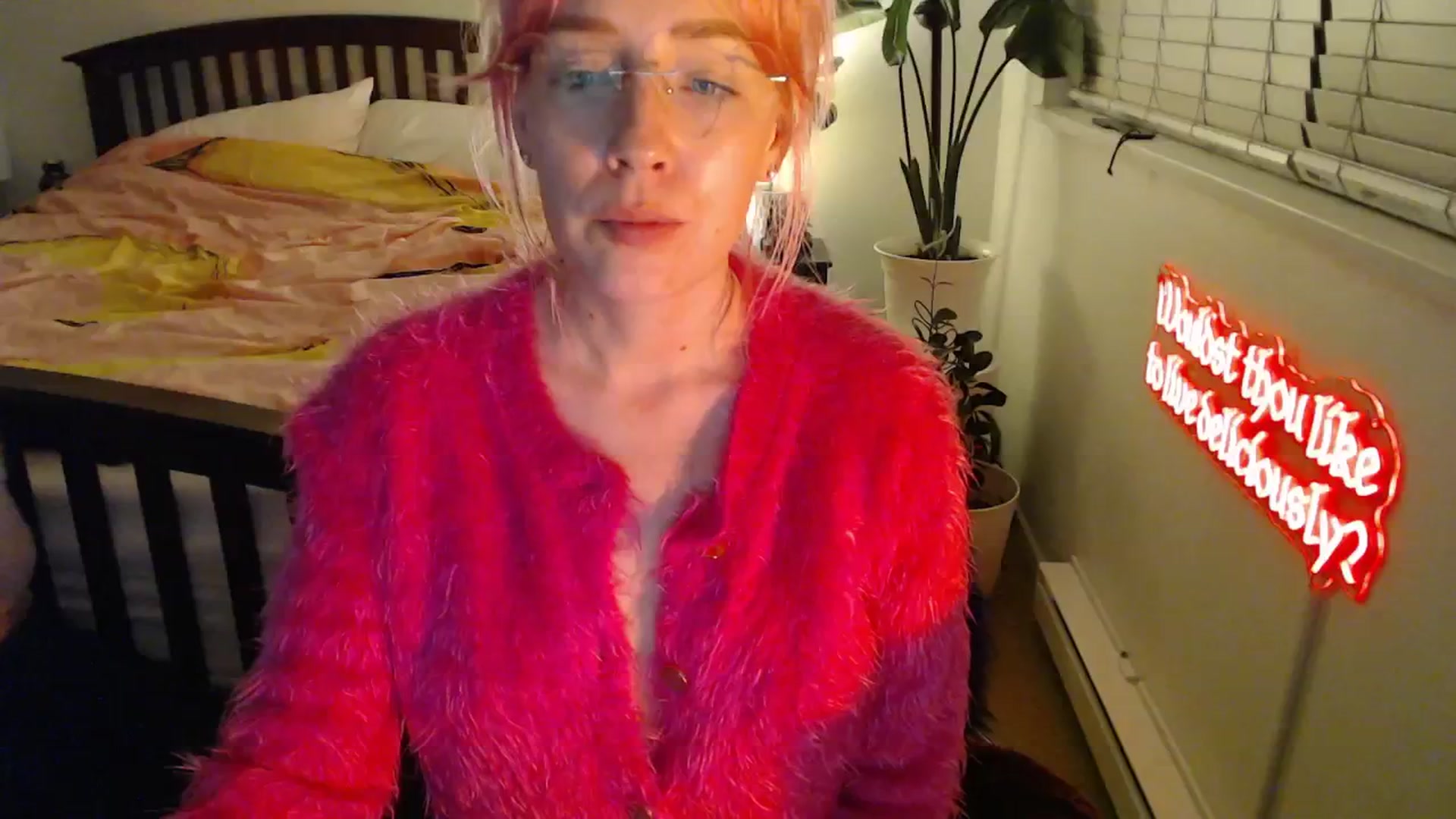 Gallery image thumbnail from NahlaHoney's myfreecams stream on, 10/08/2025, 04:42 image 6 of 20