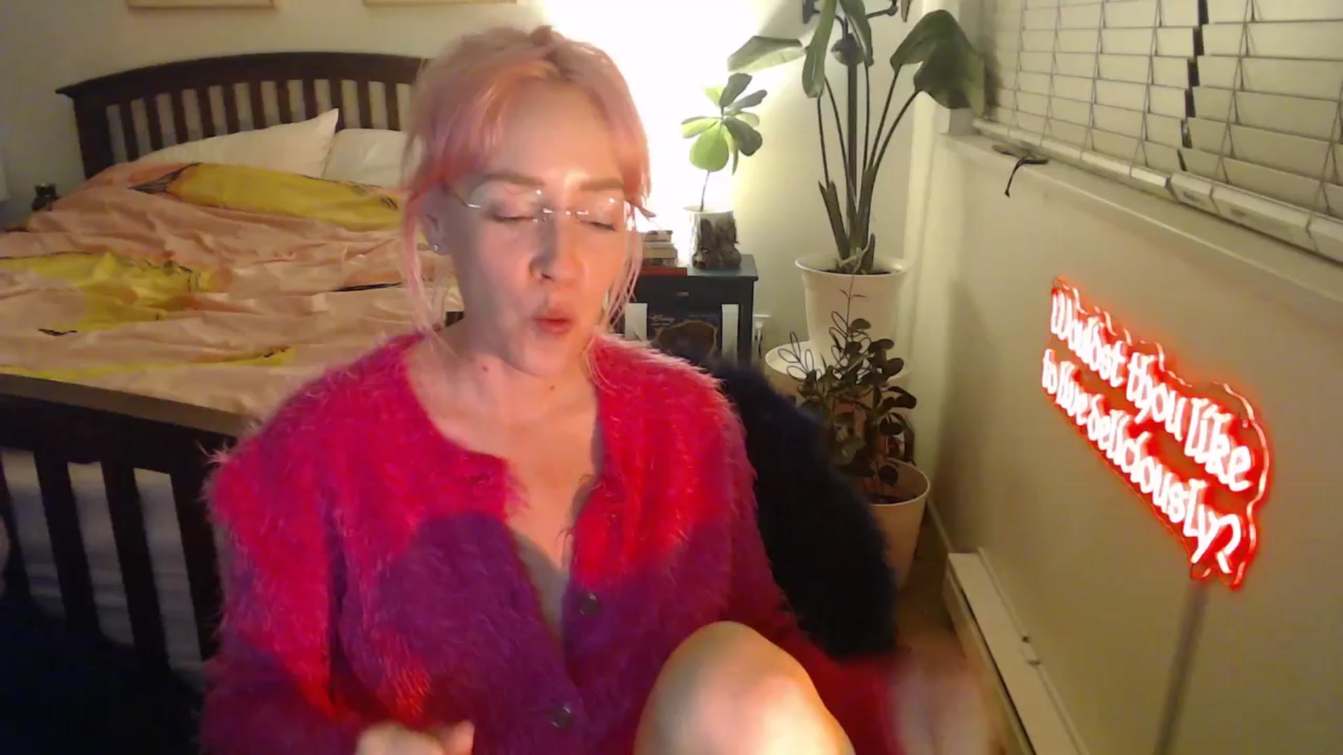 Gallery image thumbnail from NahlaHoney's myfreecams stream on, 10/08/2025, 04:42 image 1 of 20