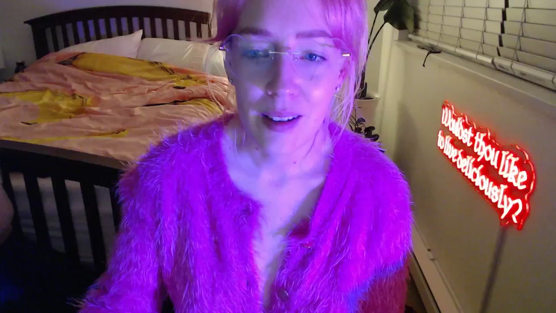 Gallery image thumbnail from NahlaHoney's myfreecams stream on, 10/08/2025, 04:42 image 8 of 20