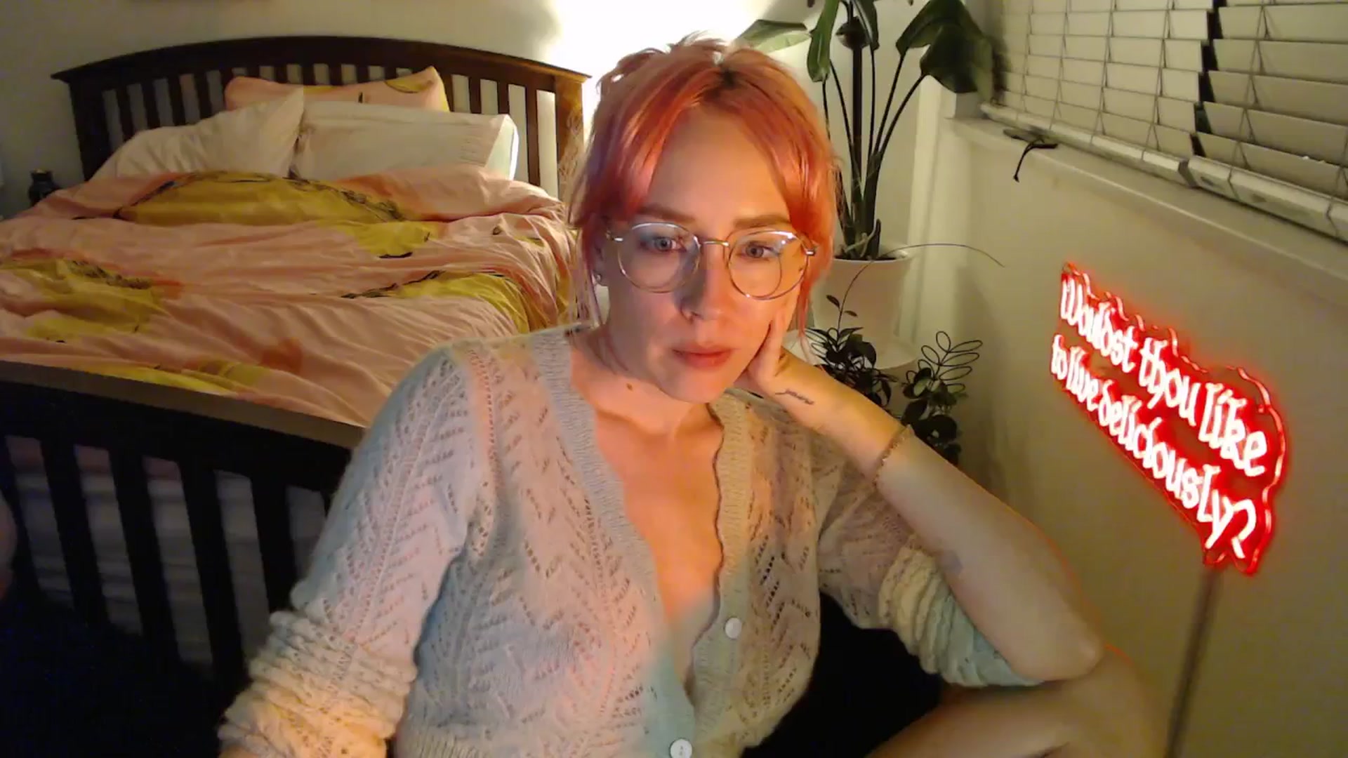 Gallery image thumbnail from NahlaHoney's myfreecams stream on, 10/09/2025, 03:15 image 17 of 20
