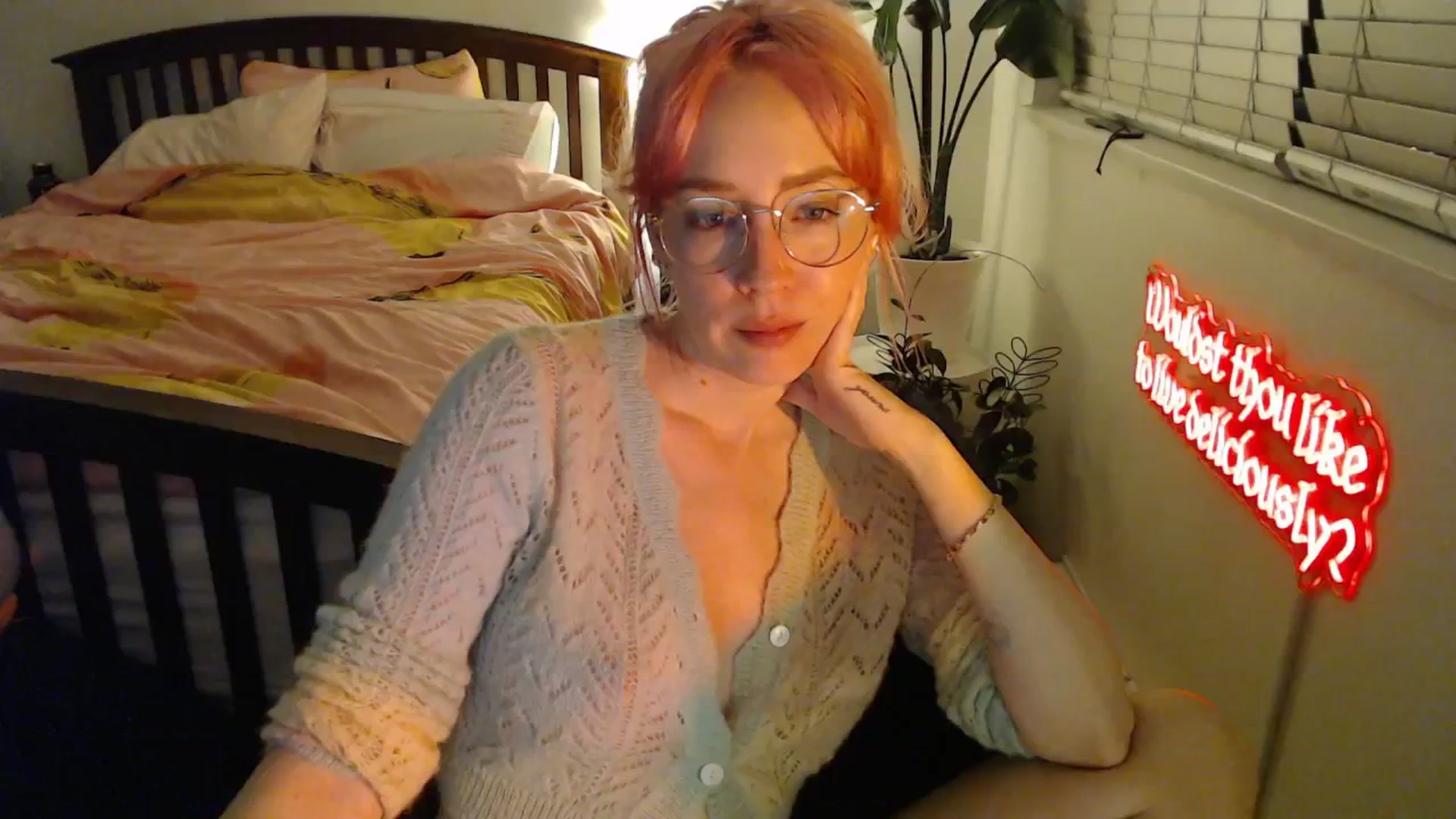 Gallery image thumbnail from NahlaHoney's myfreecams stream on, 10/09/2025, 03:15 image 7 of 20