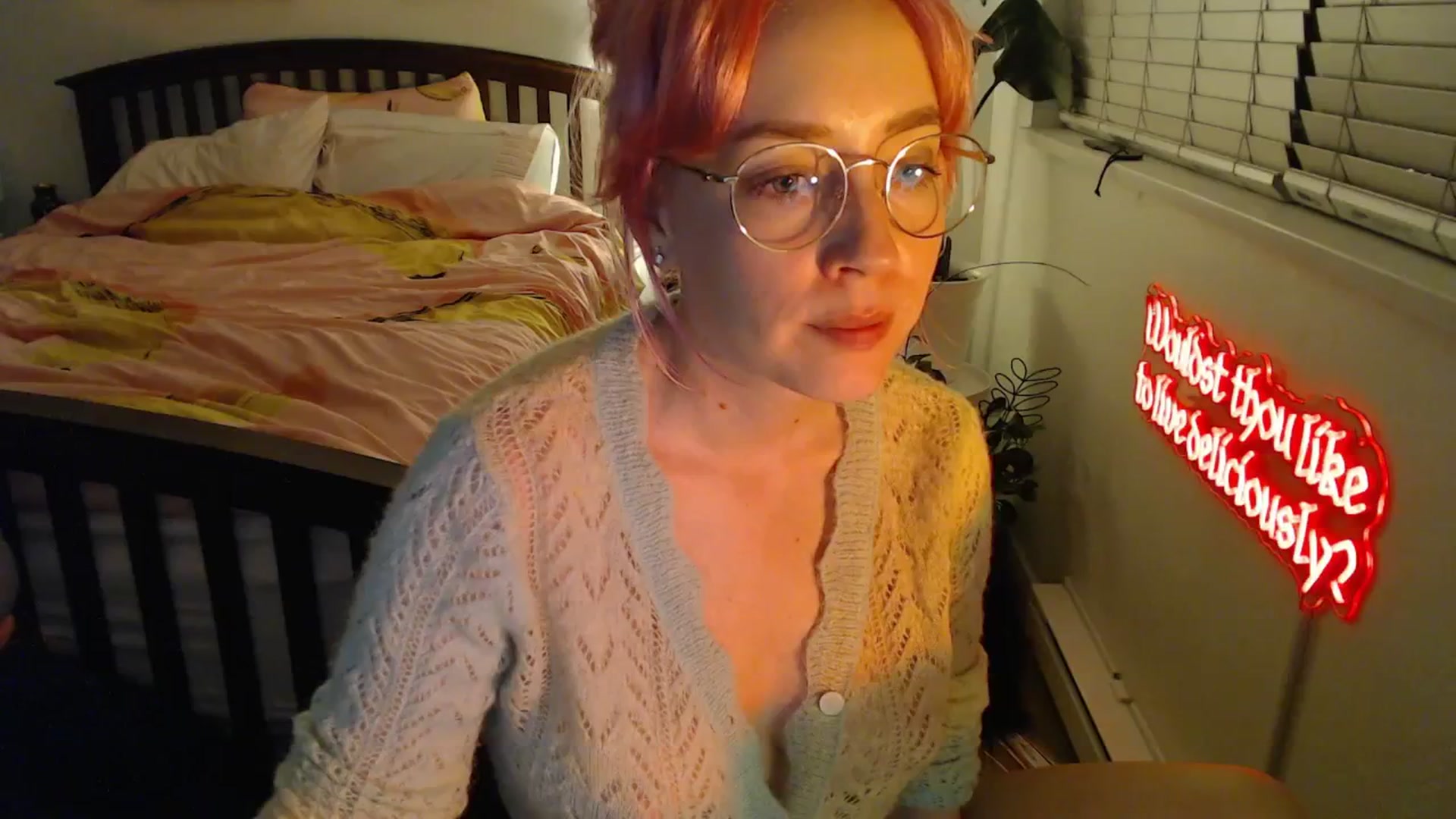Gallery image thumbnail from NahlaHoney's myfreecams stream on, 10/09/2025, 03:15 image 18 of 20
