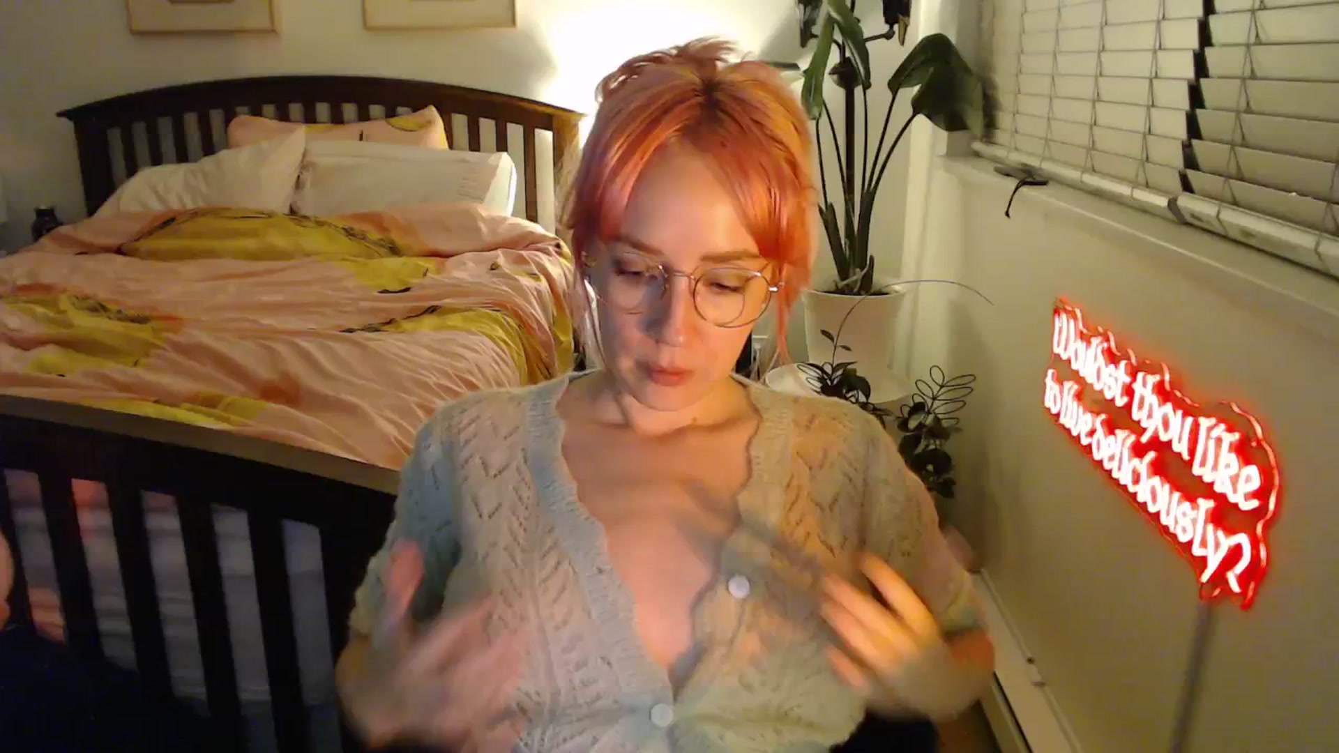 Gallery image thumbnail from NahlaHoney's myfreecams stream on, 10/09/2025, 03:15 image 16 of 20