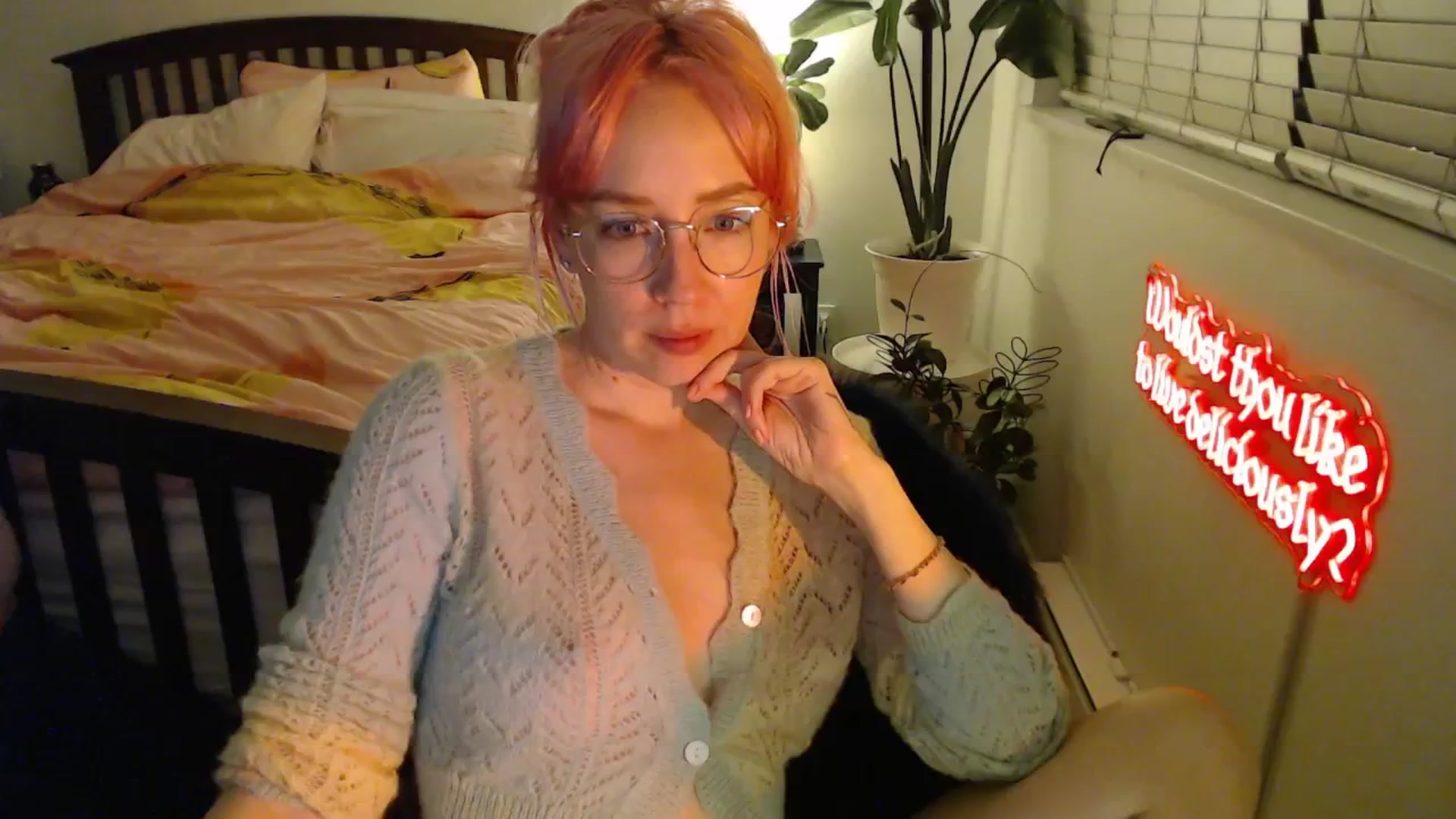 Gallery image thumbnail from NahlaHoney's myfreecams stream on, 10/09/2025, 03:15 image 6 of 20