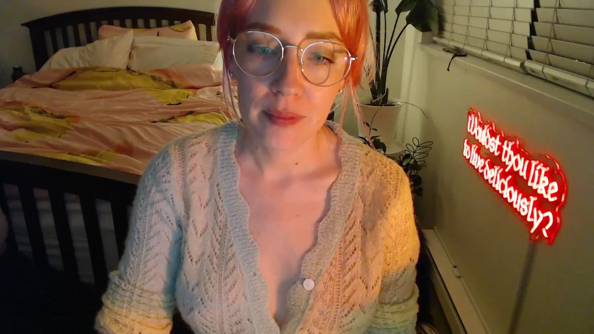Gallery image thumbnail from NahlaHoney's myfreecams stream on, 10/09/2025, 03:15 image 8 of 20