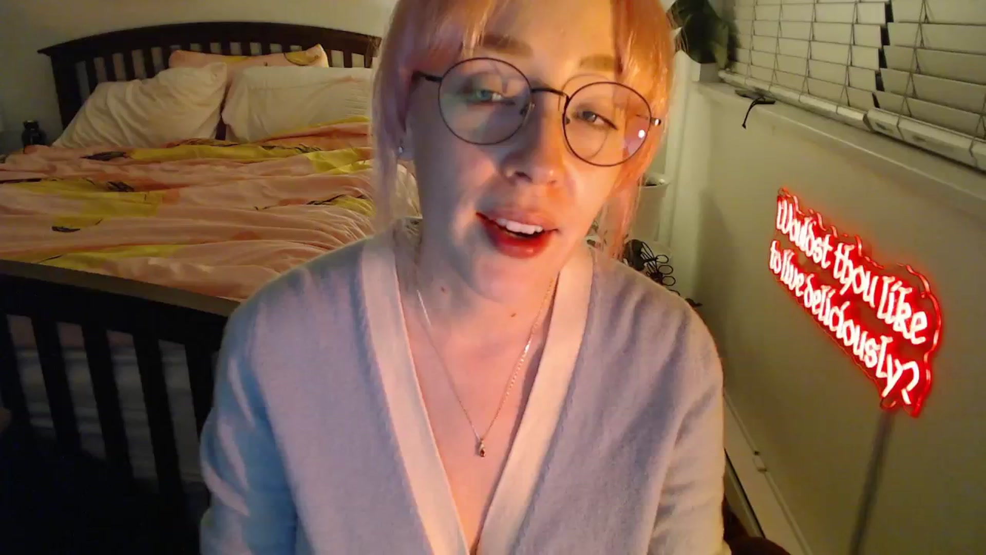 Gallery image thumbnail from NahlaHoney's myfreecams stream on, 10/15/2025, 03:05 image 8 of 20
