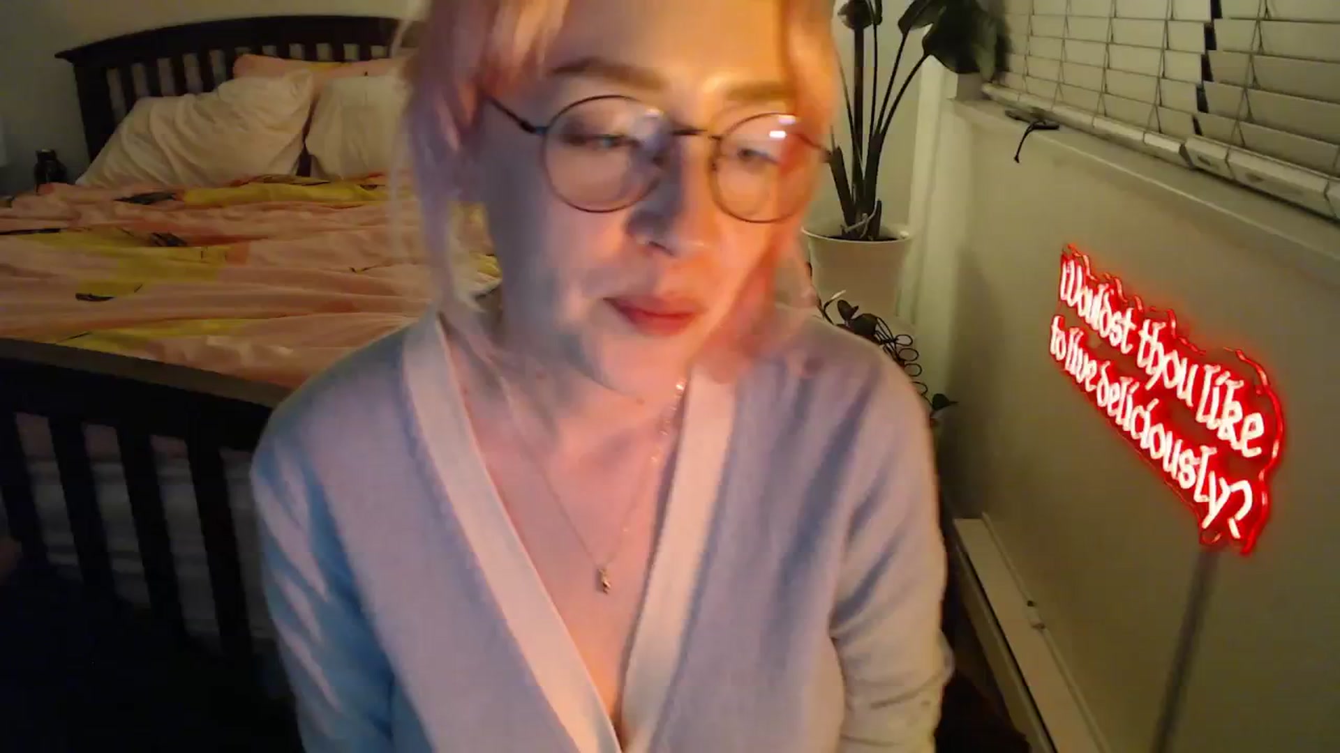 Gallery image thumbnail from NahlaHoney's myfreecams stream on, 10/15/2025, 03:05 image 14 of 20