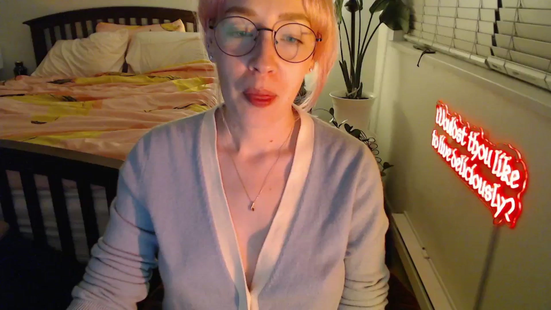 Gallery image thumbnail from NahlaHoney's myfreecams stream on, 10/15/2025, 03:05 image 15 of 20