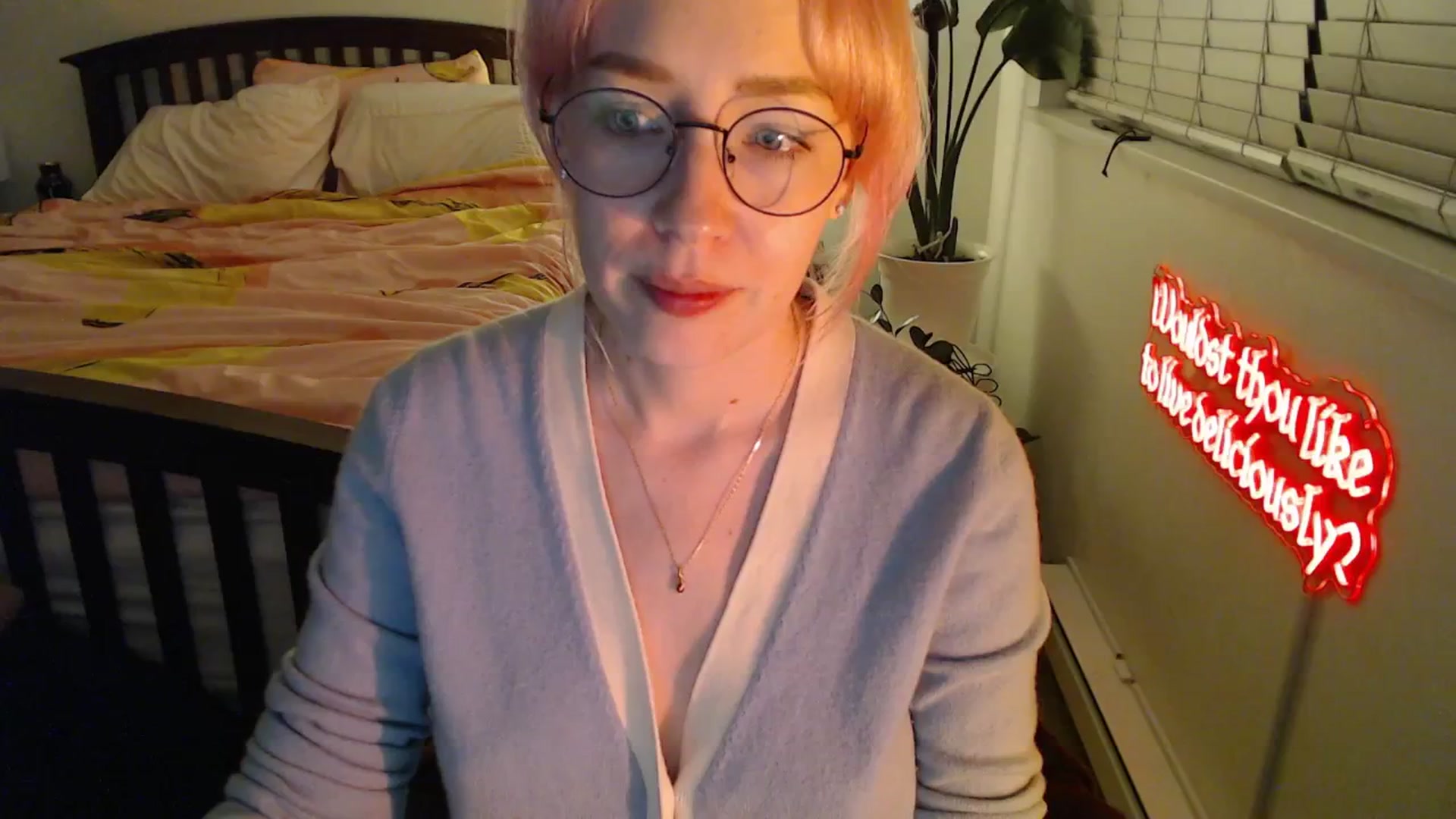 Gallery image thumbnail from NahlaHoney's myfreecams stream on, 10/15/2025, 03:05 image 17 of 20