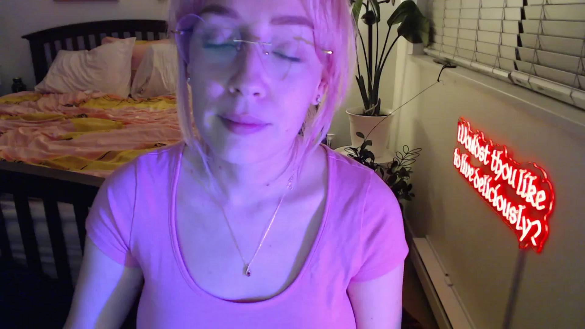 Gallery image thumbnail from NahlaHoney's myfreecams stream on, 10/16/2025, 04:05 image 10 of 20