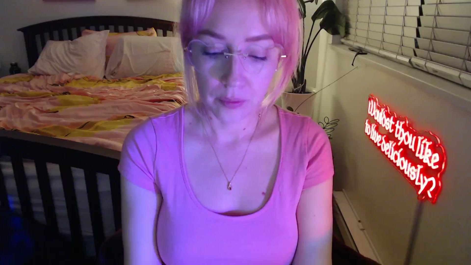 Gallery image thumbnail from NahlaHoney's myfreecams stream on, 10/16/2025, 04:05 image 1 of 20