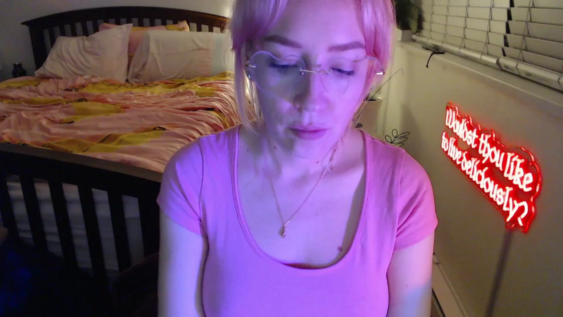 Gallery image thumbnail from NahlaHoney's myfreecams stream on, 10/16/2025, 04:05 image 20 of 20