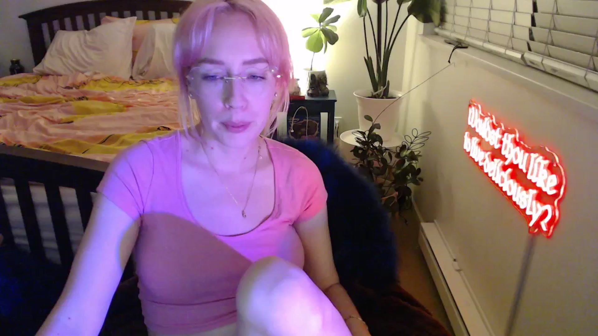Gallery image thumbnail from NahlaHoney's myfreecams stream on, 10/16/2025, 04:05 image 6 of 20