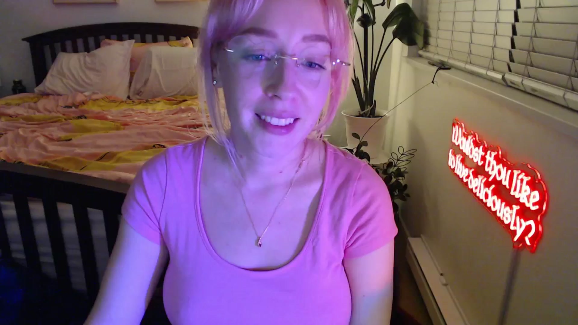 Gallery image thumbnail from NahlaHoney's myfreecams stream on, 10/16/2025, 04:05 image 13 of 20