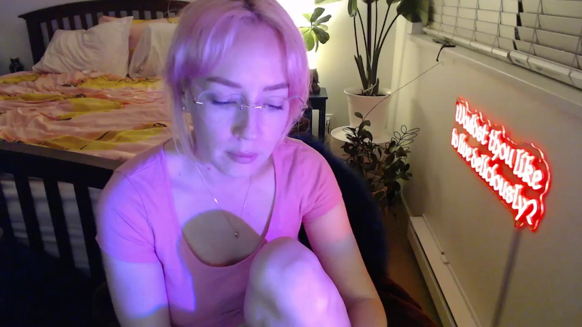 Gallery image thumbnail from NahlaHoney's myfreecams stream on, 10/16/2025, 04:05 image 5 of 20
