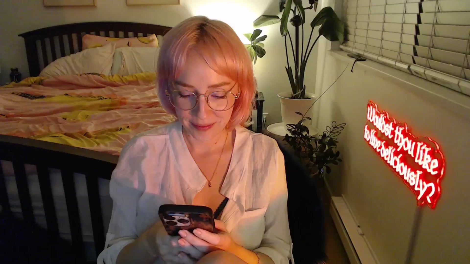 Gallery image thumbnail from NahlaHoney's myfreecams stream on, 10/18/2025, 05:03 image 18 of 20