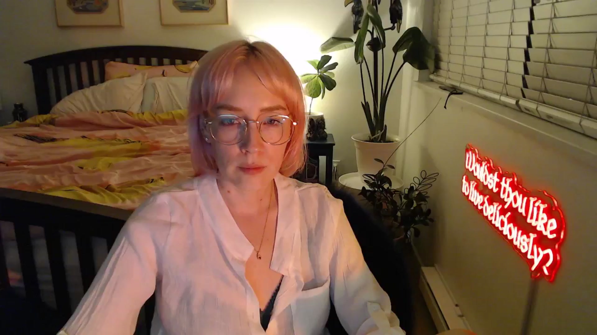 Gallery image thumbnail from NahlaHoney's myfreecams stream on, 10/18/2025, 05:03 image 10 of 20