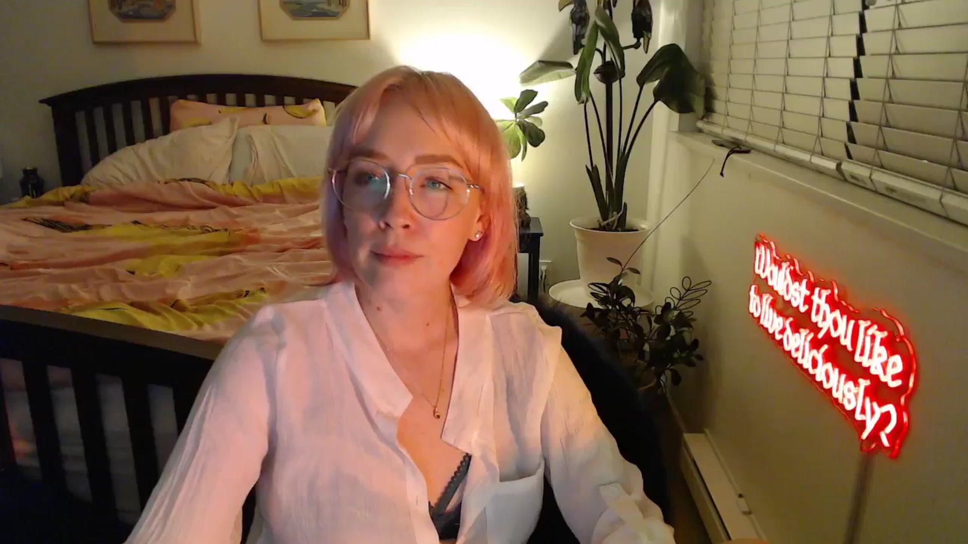 Gallery image thumbnail from NahlaHoney's myfreecams stream on, 10/18/2025, 05:03 image 14 of 20