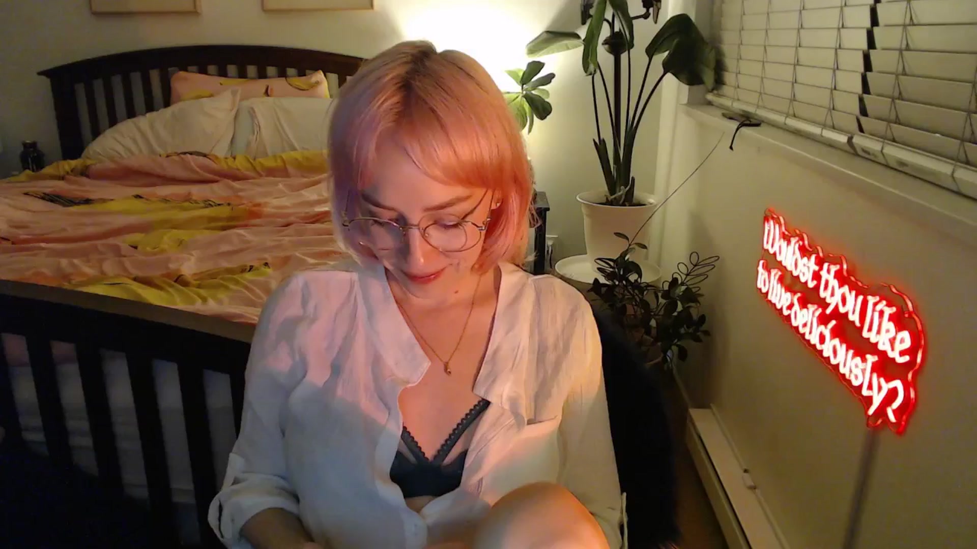 Gallery image thumbnail from NahlaHoney's myfreecams stream on, 10/18/2025, 05:03 image 20 of 20