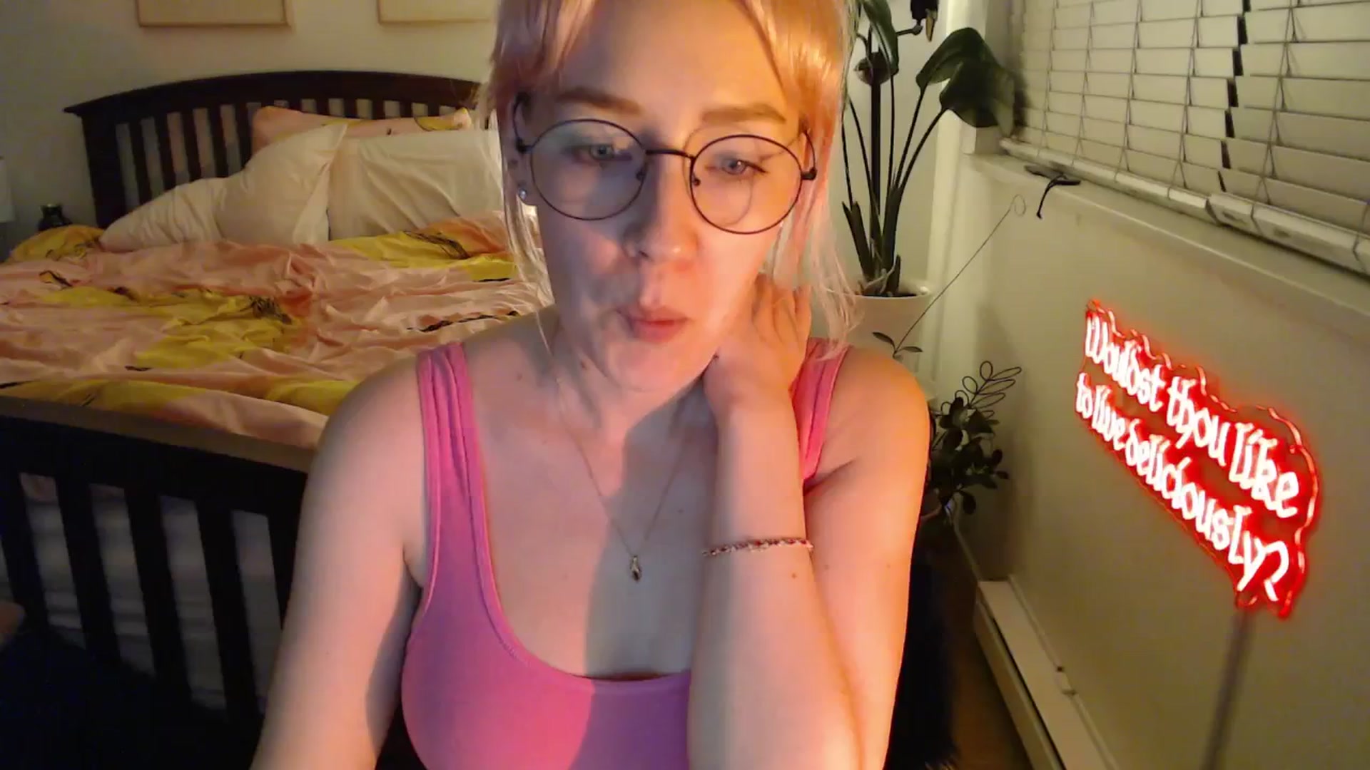 Gallery image thumbnail from NahlaHoney's myfreecams stream on, 10/21/2025, 03:58 image 13 of 20