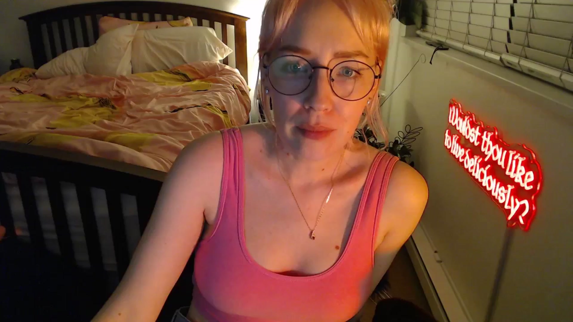 Gallery image thumbnail from NahlaHoney's myfreecams stream on, 10/21/2025, 03:58 image 12 of 20