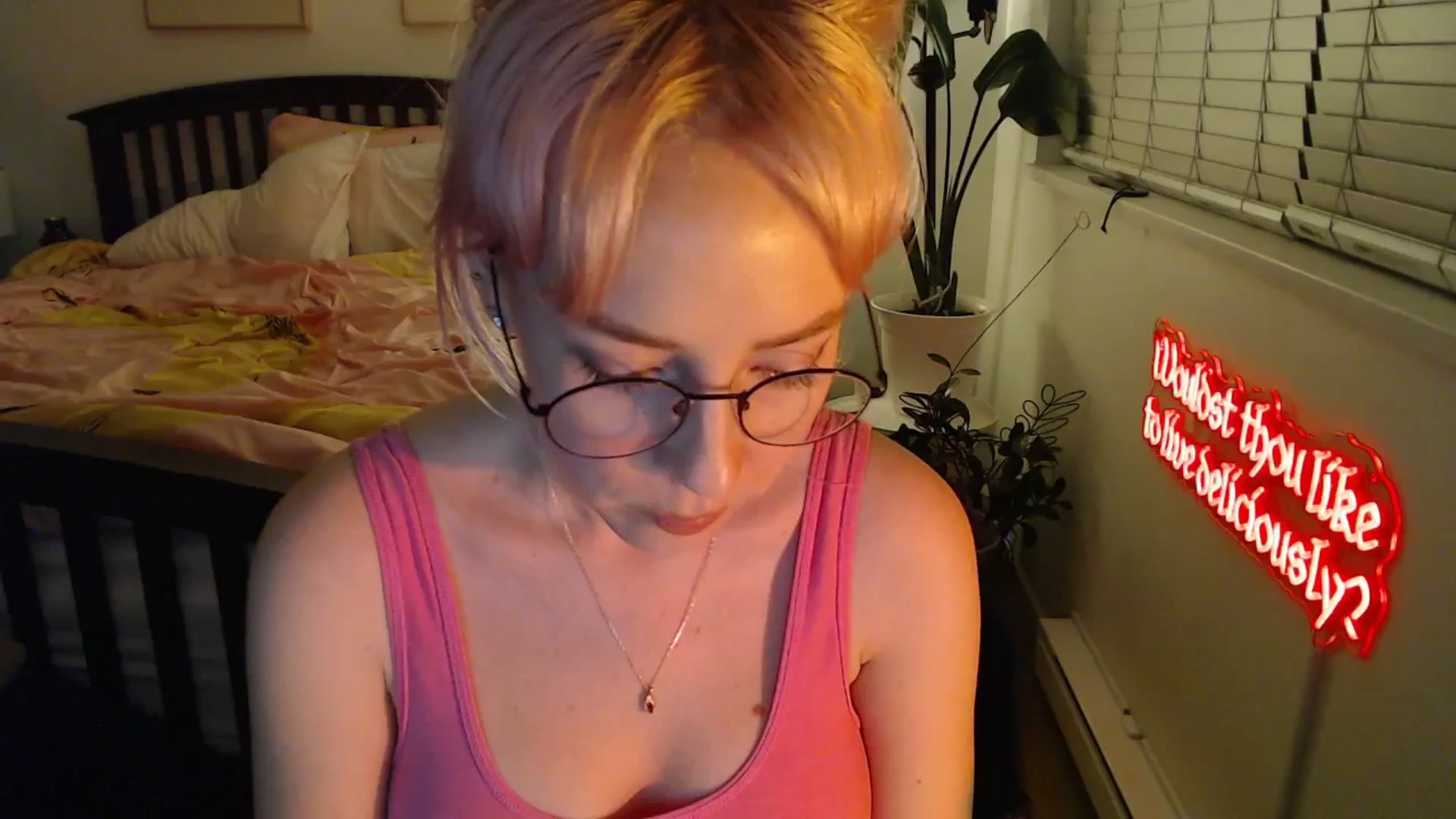 Gallery image thumbnail from NahlaHoney's myfreecams stream on, 10/21/2025, 03:58 image 19 of 20