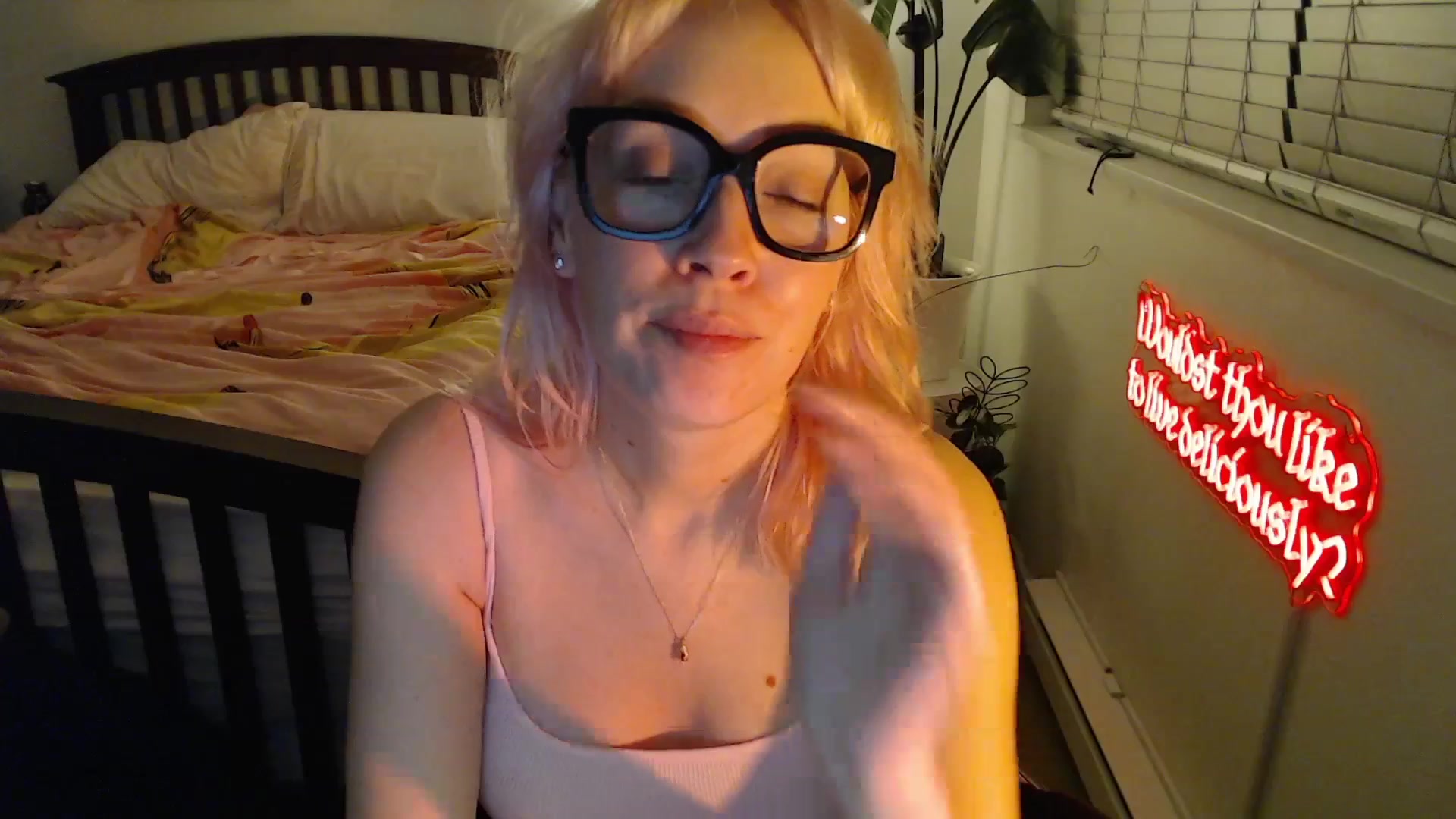 Gallery image thumbnail from NahlaHoney's myfreecams stream on, 10/22/2025, 03:41 image 10 of 20