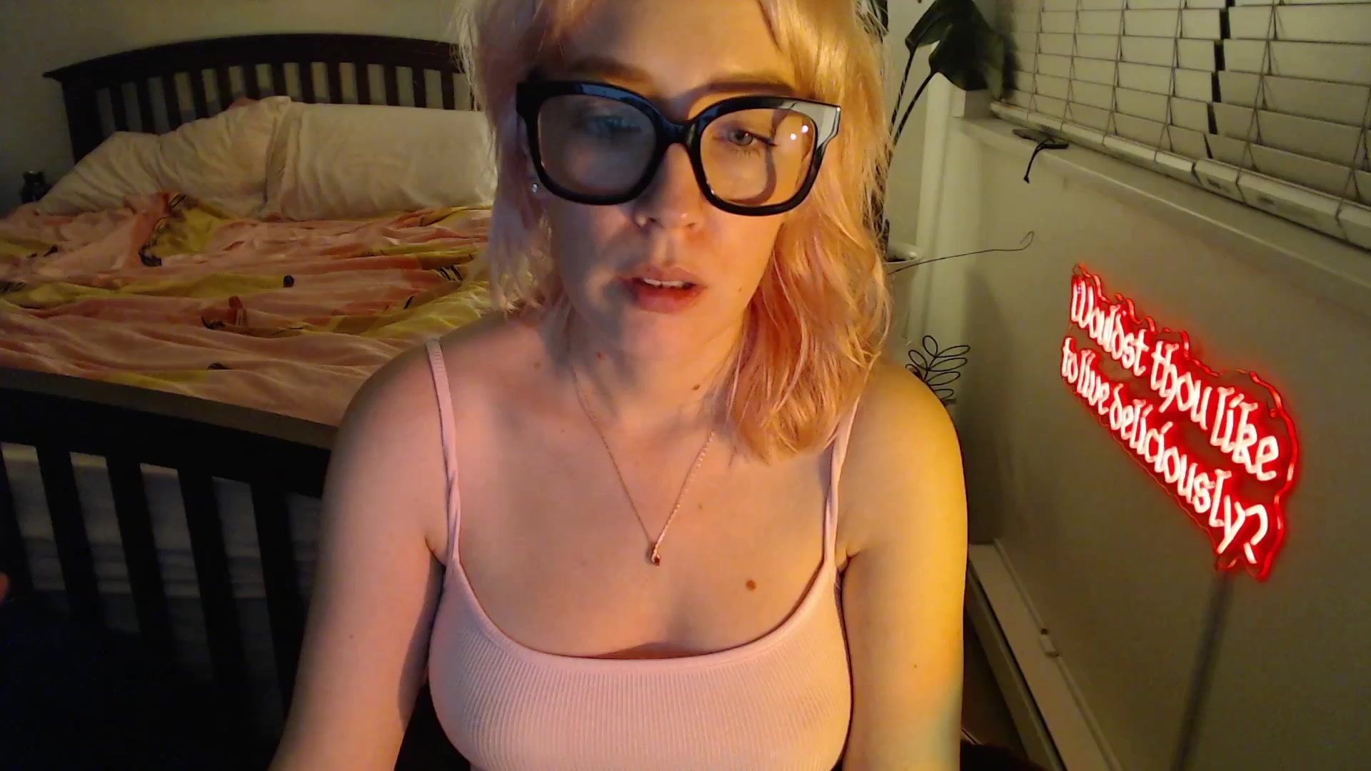 Gallery image thumbnail from NahlaHoney's myfreecams stream on, 10/22/2025, 03:41 image 9 of 20
