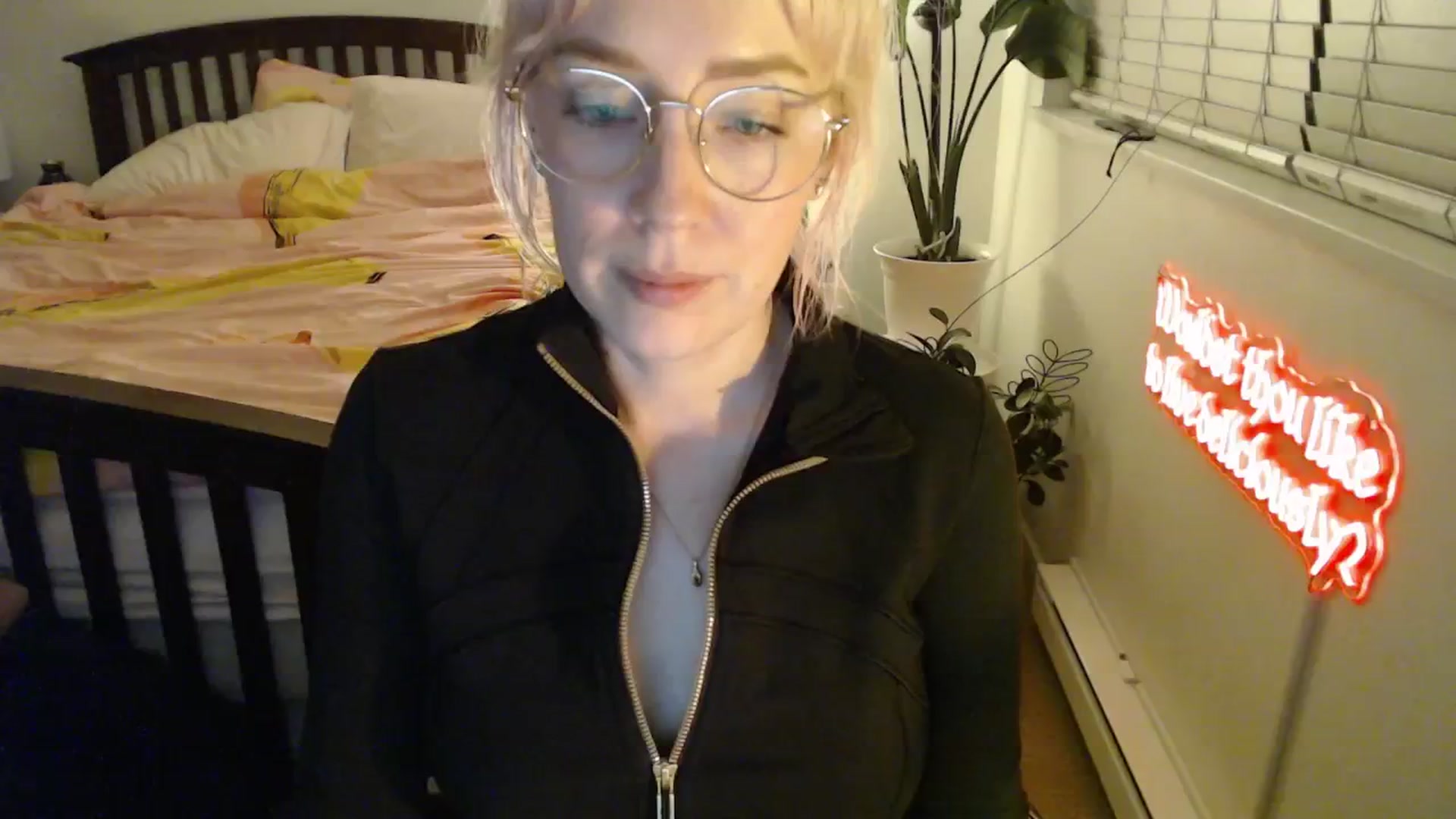 Gallery image thumbnail from NahlaHoney's myfreecams stream on, 10/24/2025, 04:00 image 11 of 20