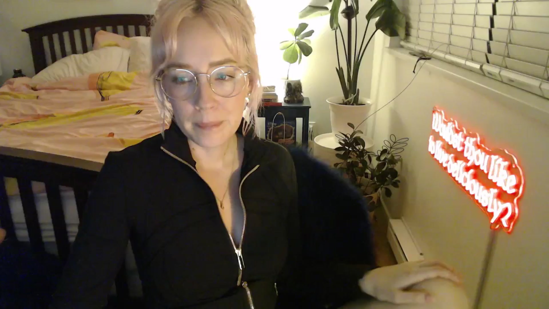 Gallery image thumbnail from NahlaHoney's myfreecams stream on, 10/24/2025, 04:00 image 3 of 20