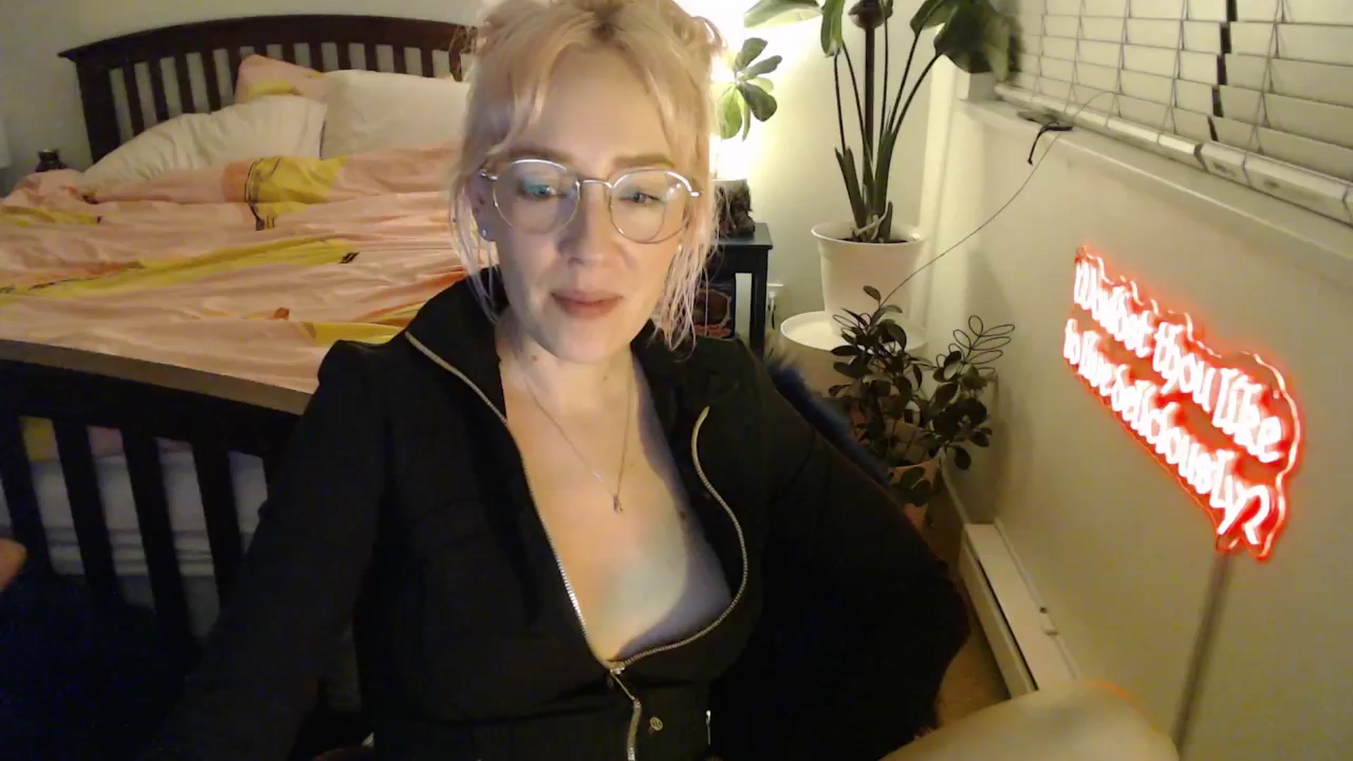 Gallery image thumbnail from NahlaHoney's myfreecams stream on, 10/24/2025, 04:00 image 9 of 20