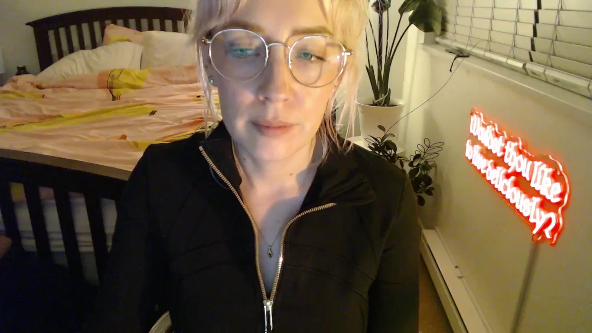 Gallery image thumbnail from NahlaHoney's myfreecams stream on, 10/24/2025, 04:00 image 18 of 20