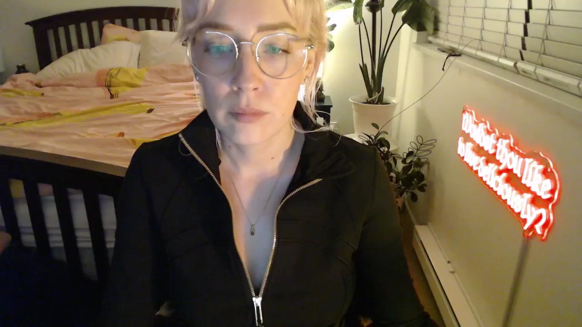 Gallery image thumbnail from NahlaHoney's myfreecams stream on, 10/24/2025, 04:00 image 12 of 20
